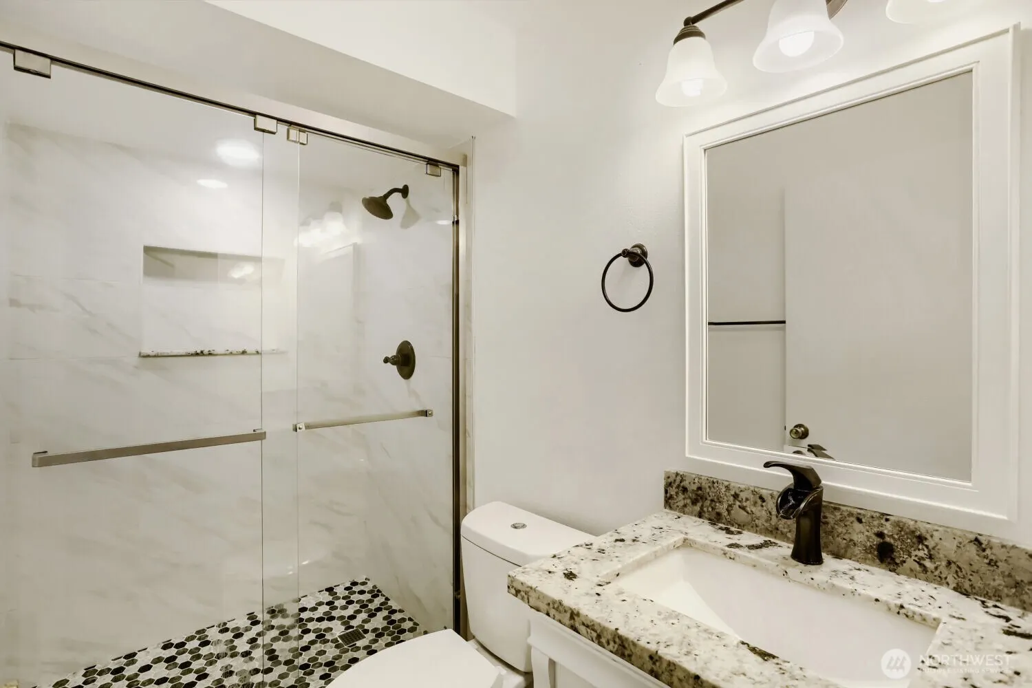 16613 NE 18th Street , Bellevue, WA 98008