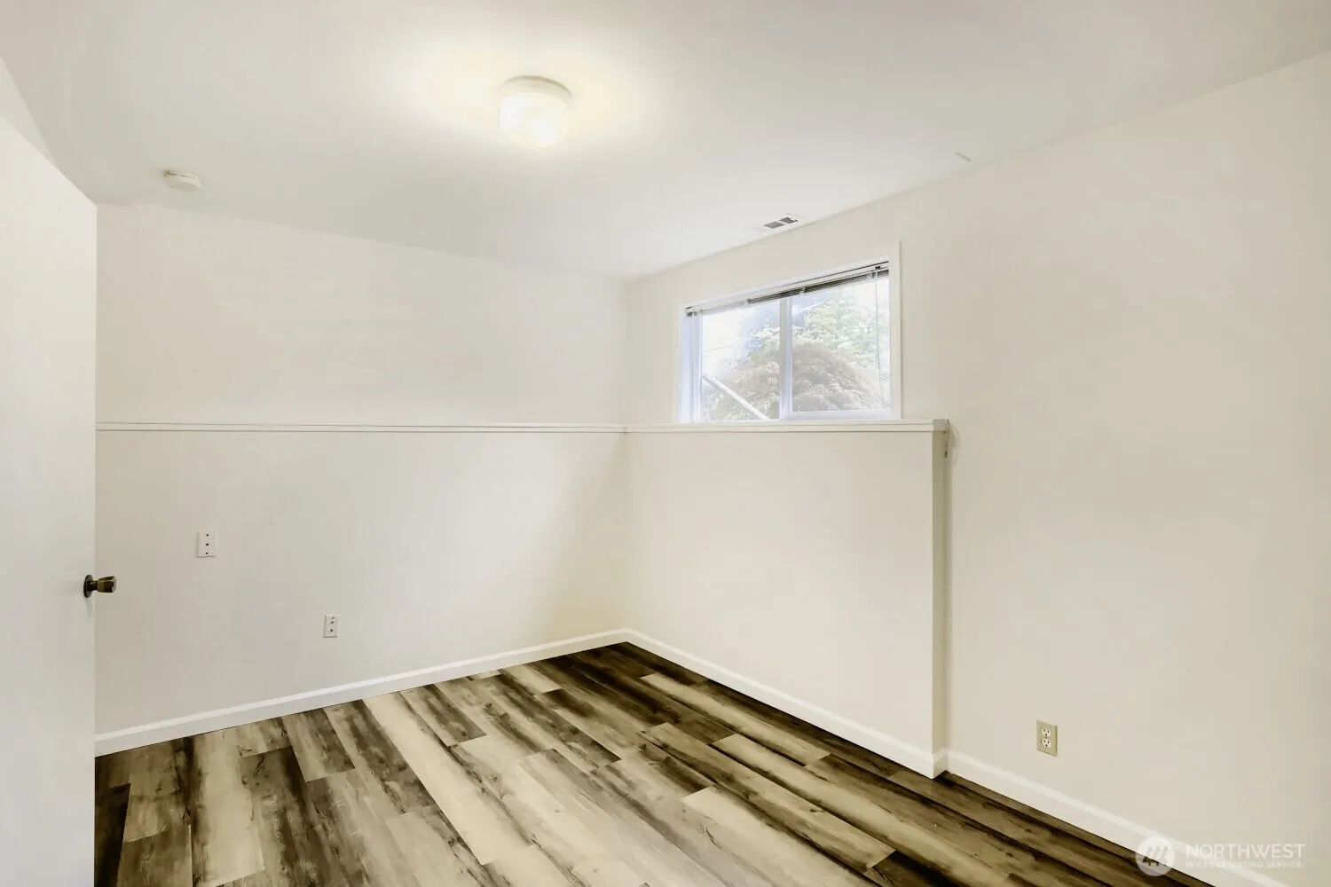 16613 NE 18th Street , Bellevue, WA 98008