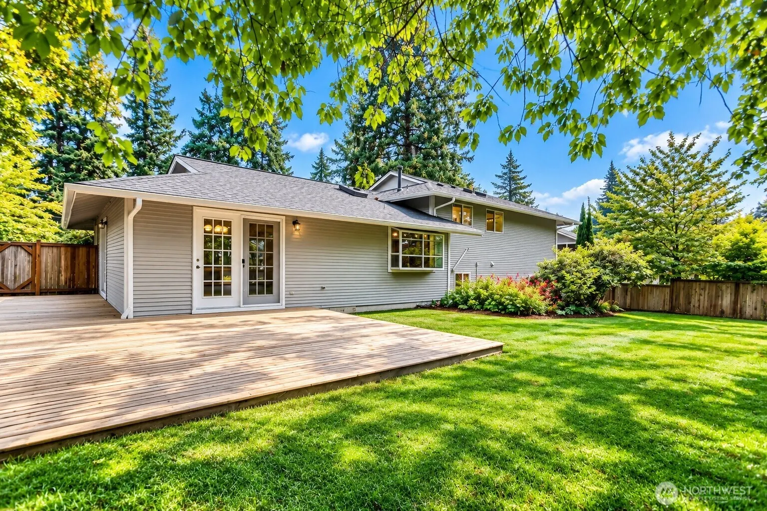 16613 NE 18th Street , Bellevue, WA 98008
