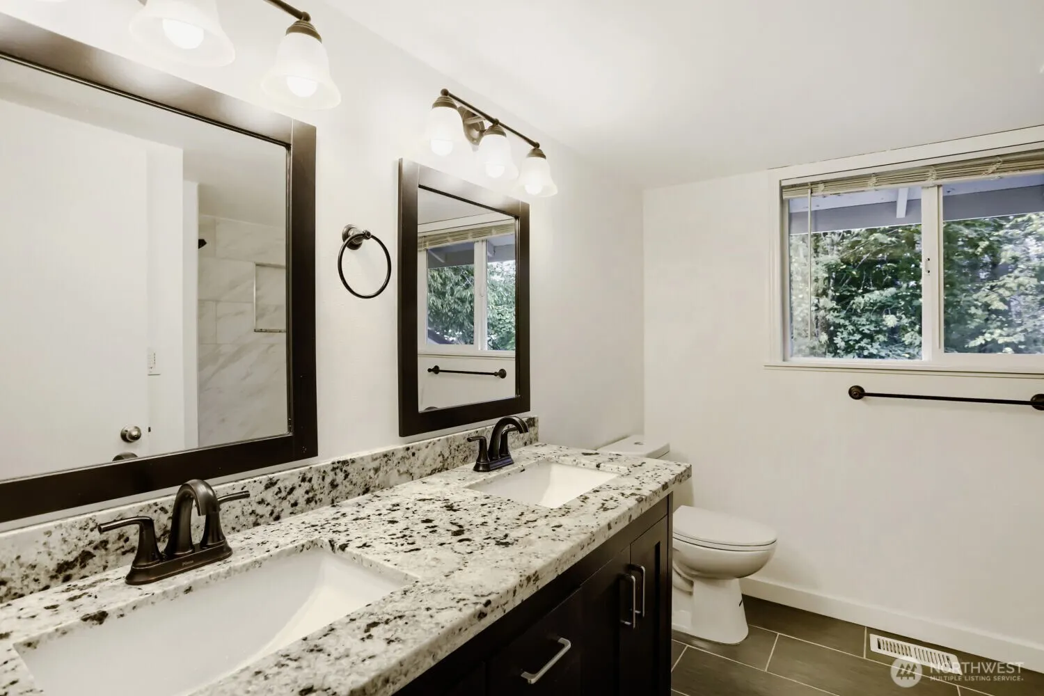 16613 NE 18th Street , Bellevue, WA 98008
