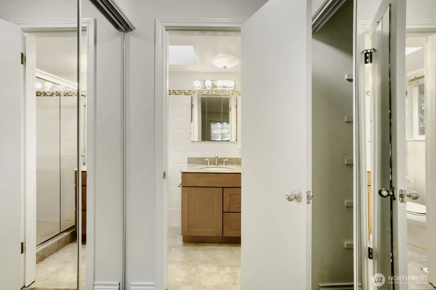 16613 NE 18th Street , Bellevue, WA 98008