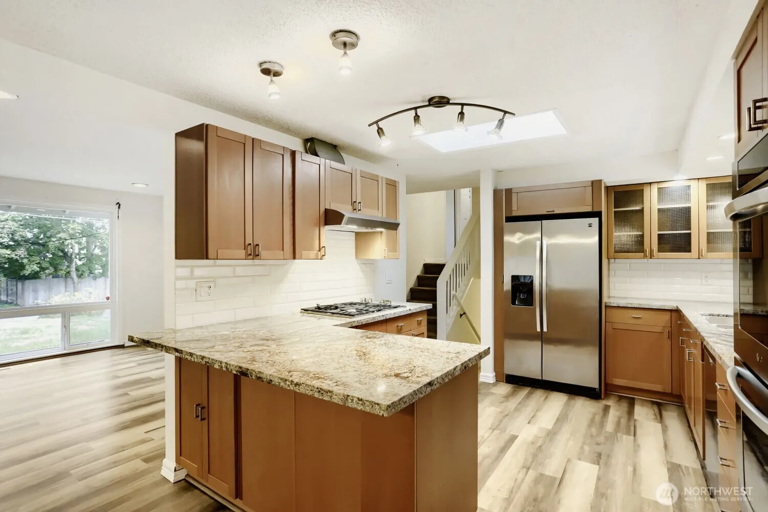 16613 NE 18th Street , Bellevue, WA 98008