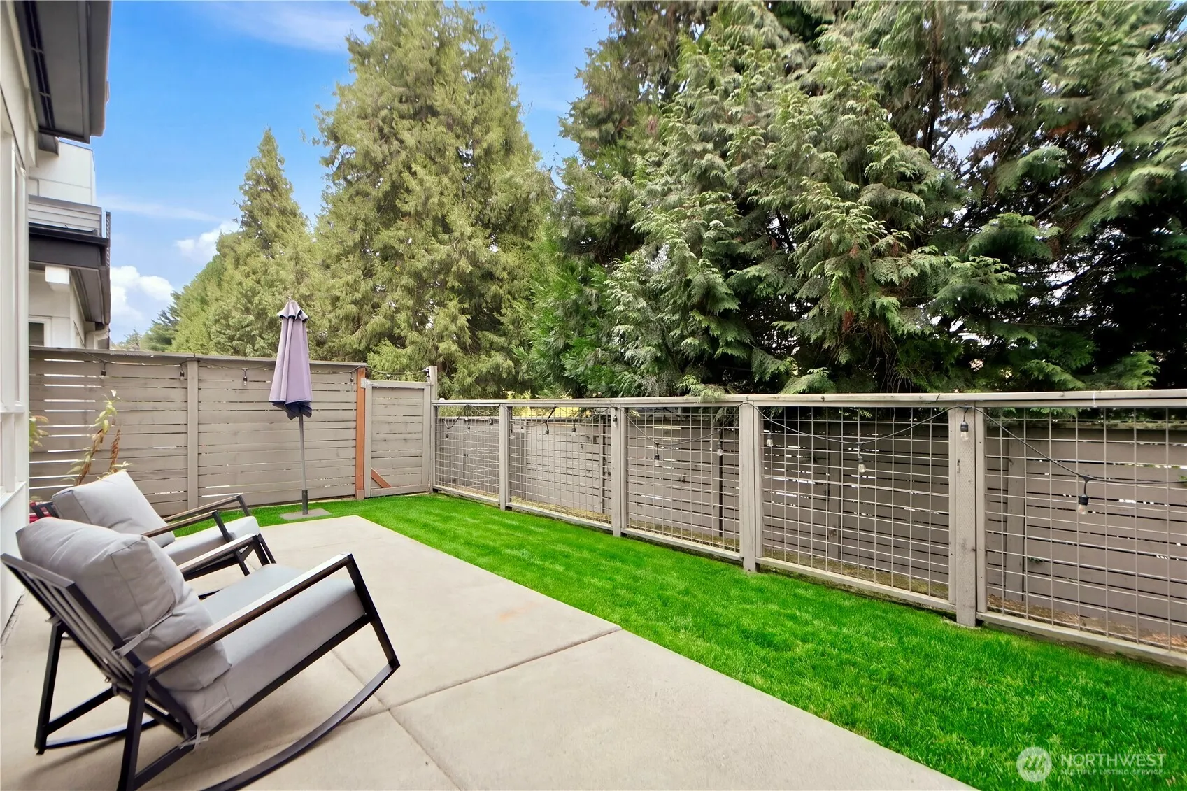 201 4th Court S #15, Kirkland, WA 98033