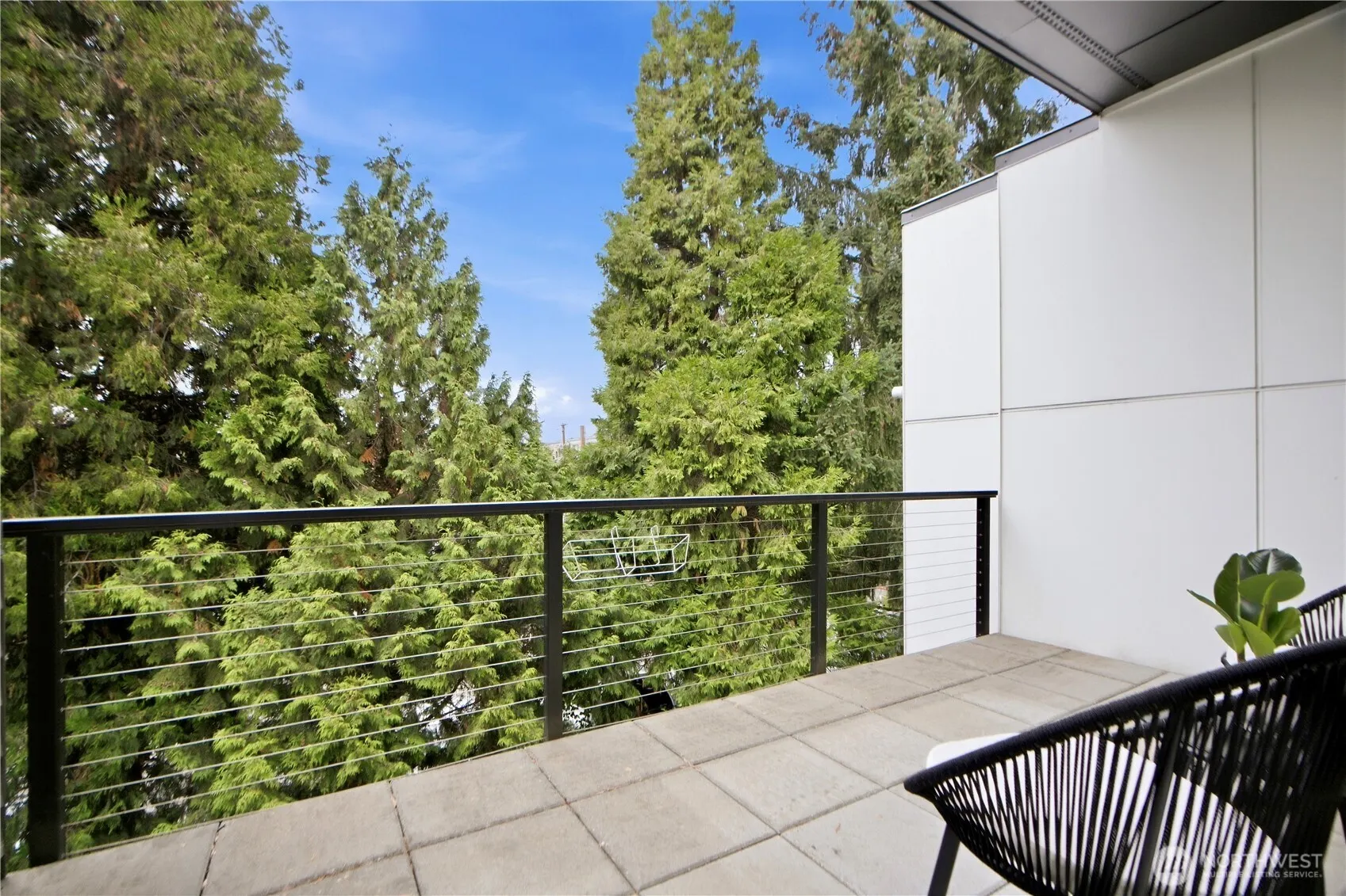 201 4th Court S #15, Kirkland, WA 98033