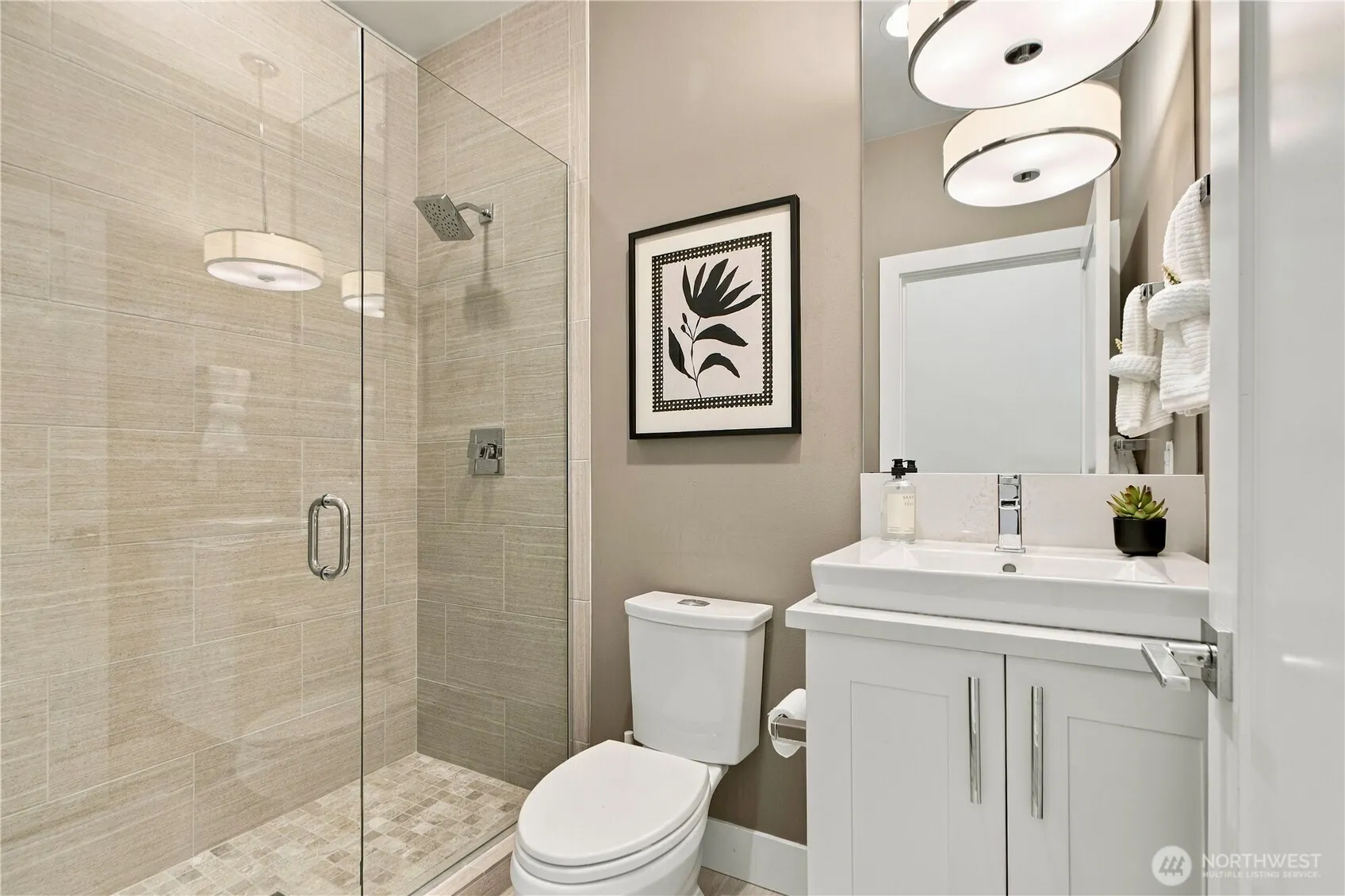 201 4th Court S #15, Kirkland, WA 98033