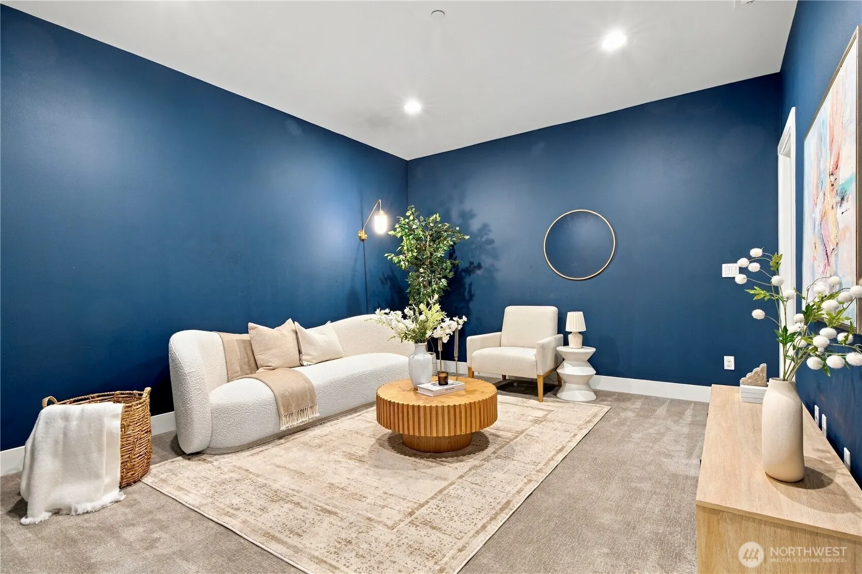 201 4th Court S #15, Kirkland, WA 98033