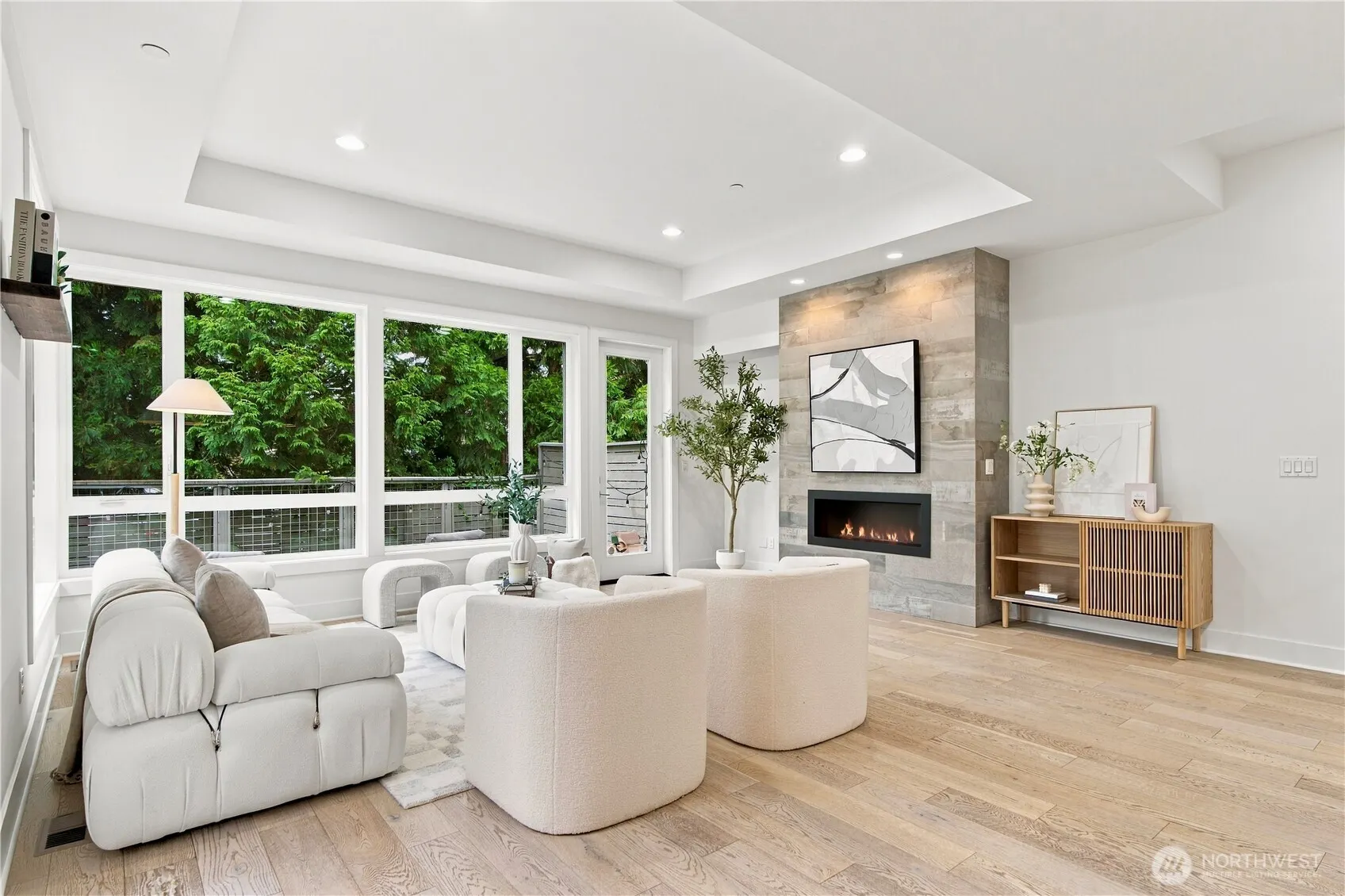 201 4th Court S #15, Kirkland, WA 98033