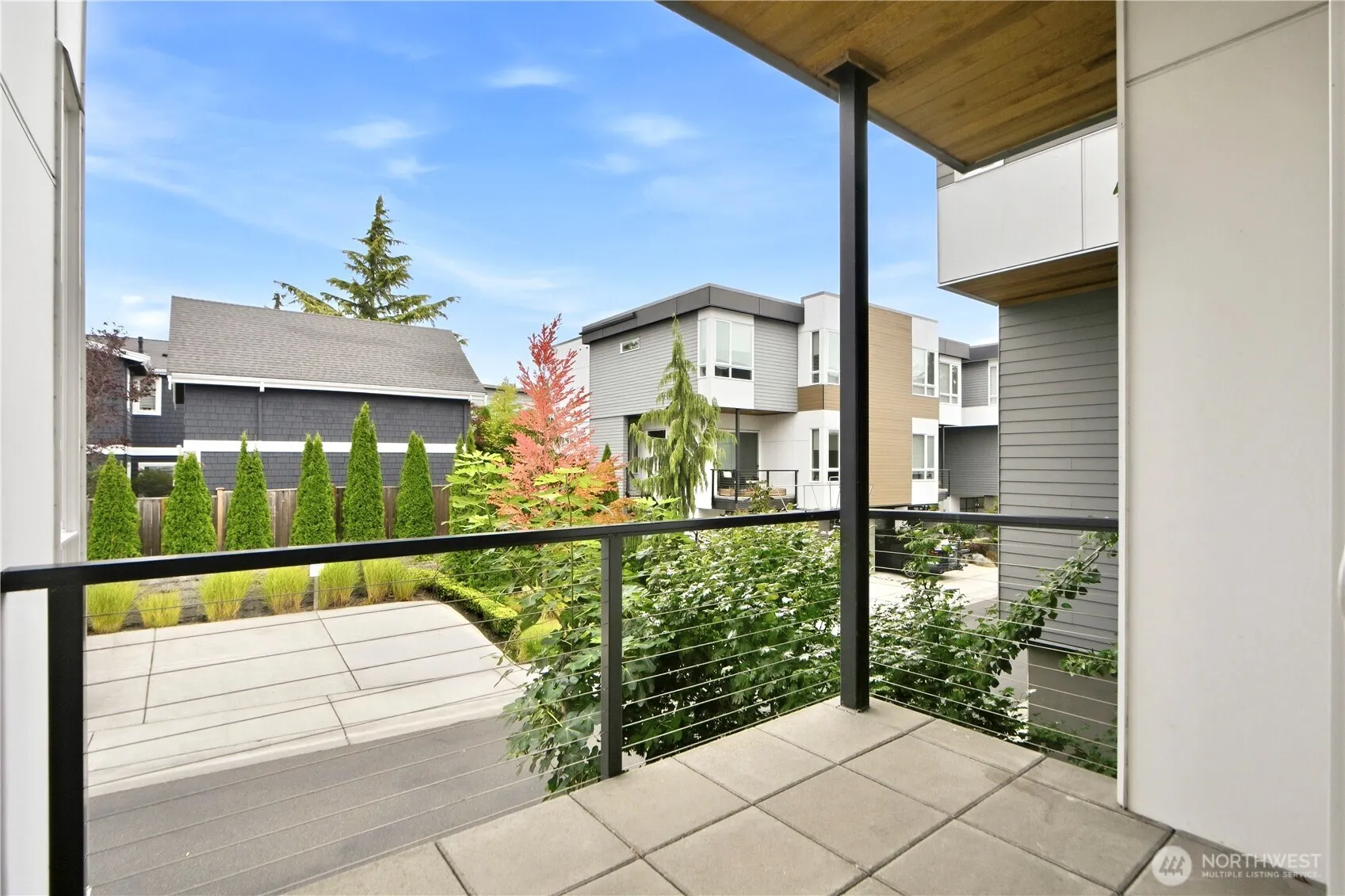 201 4th Court S #15, Kirkland, WA 98033