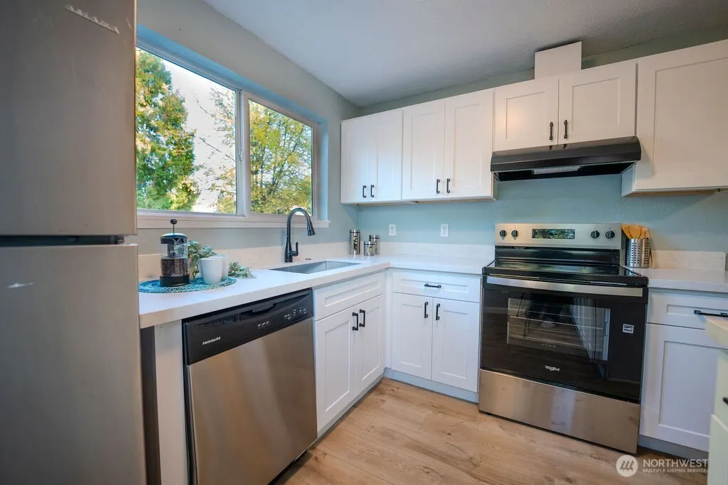 12419 SE Petrovitsky Road , Renton, WA 98058