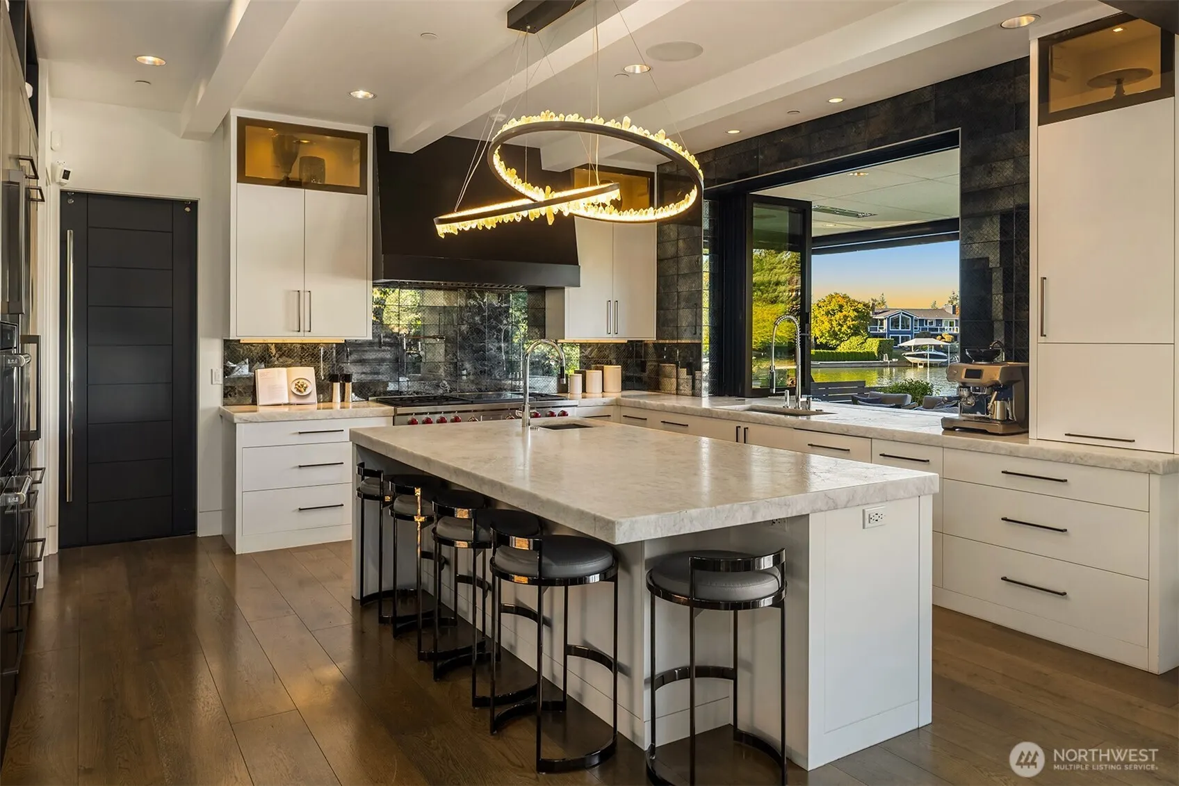 15 Crescent Ky , Bellevue, WA 98006