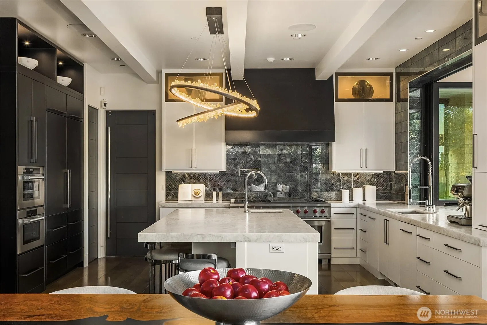 15 Crescent Ky , Bellevue, WA 98006