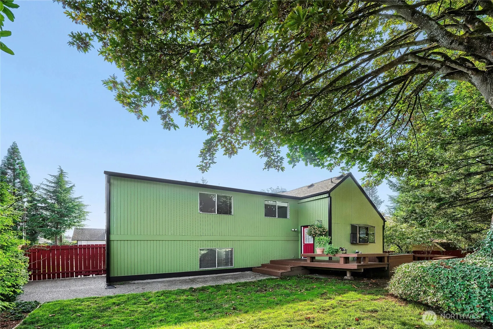 11912 SE 211th Place , Kent, WA 98031