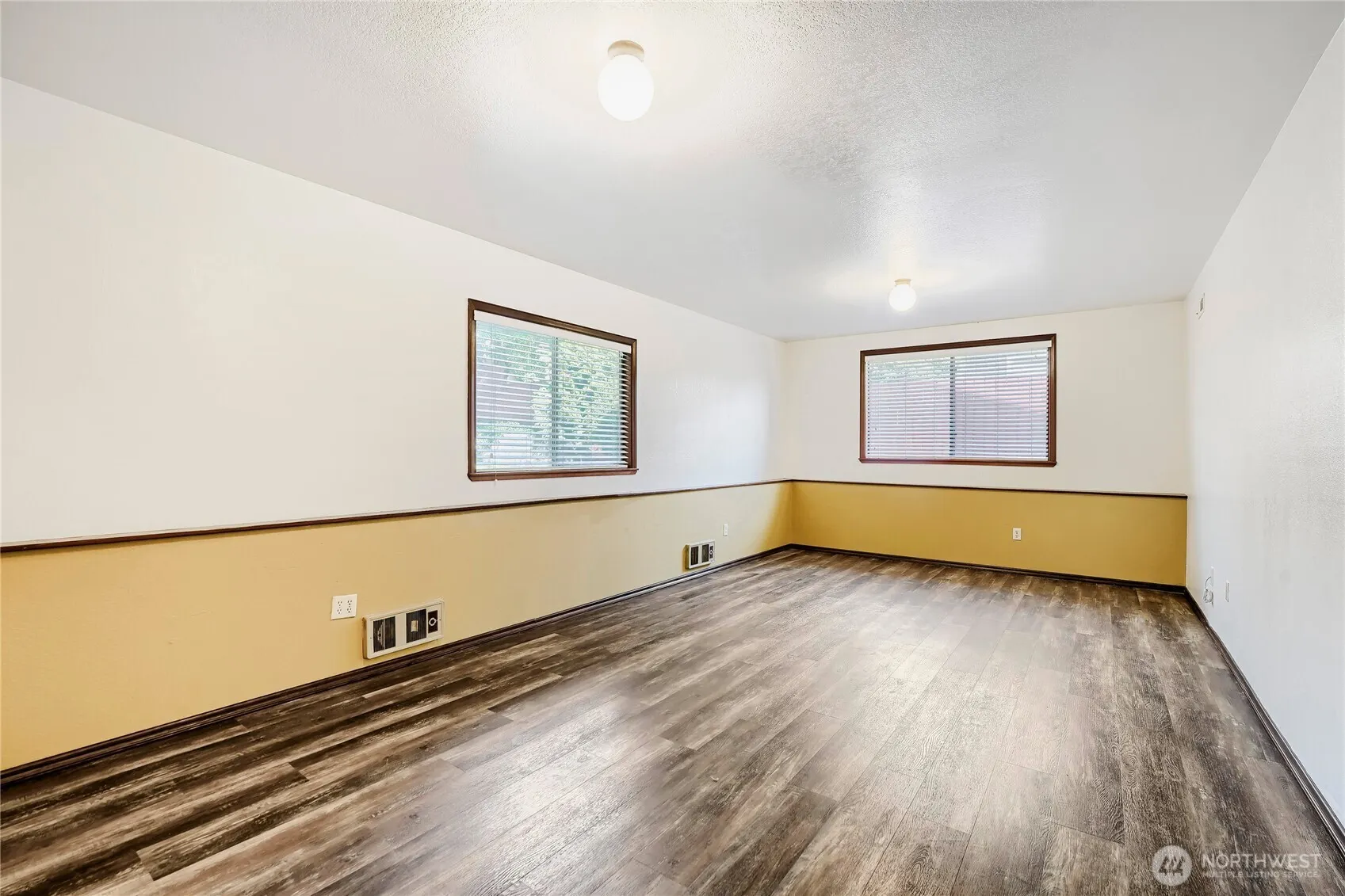 11912 SE 211th Place , Kent, WA 98031