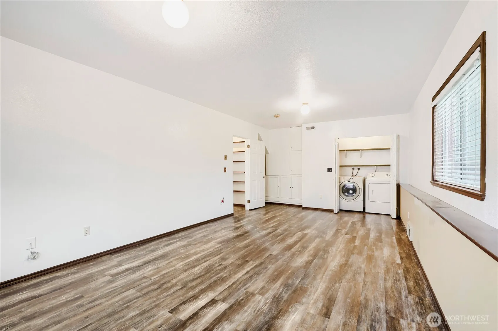 11912 SE 211th Place , Kent, WA 98031