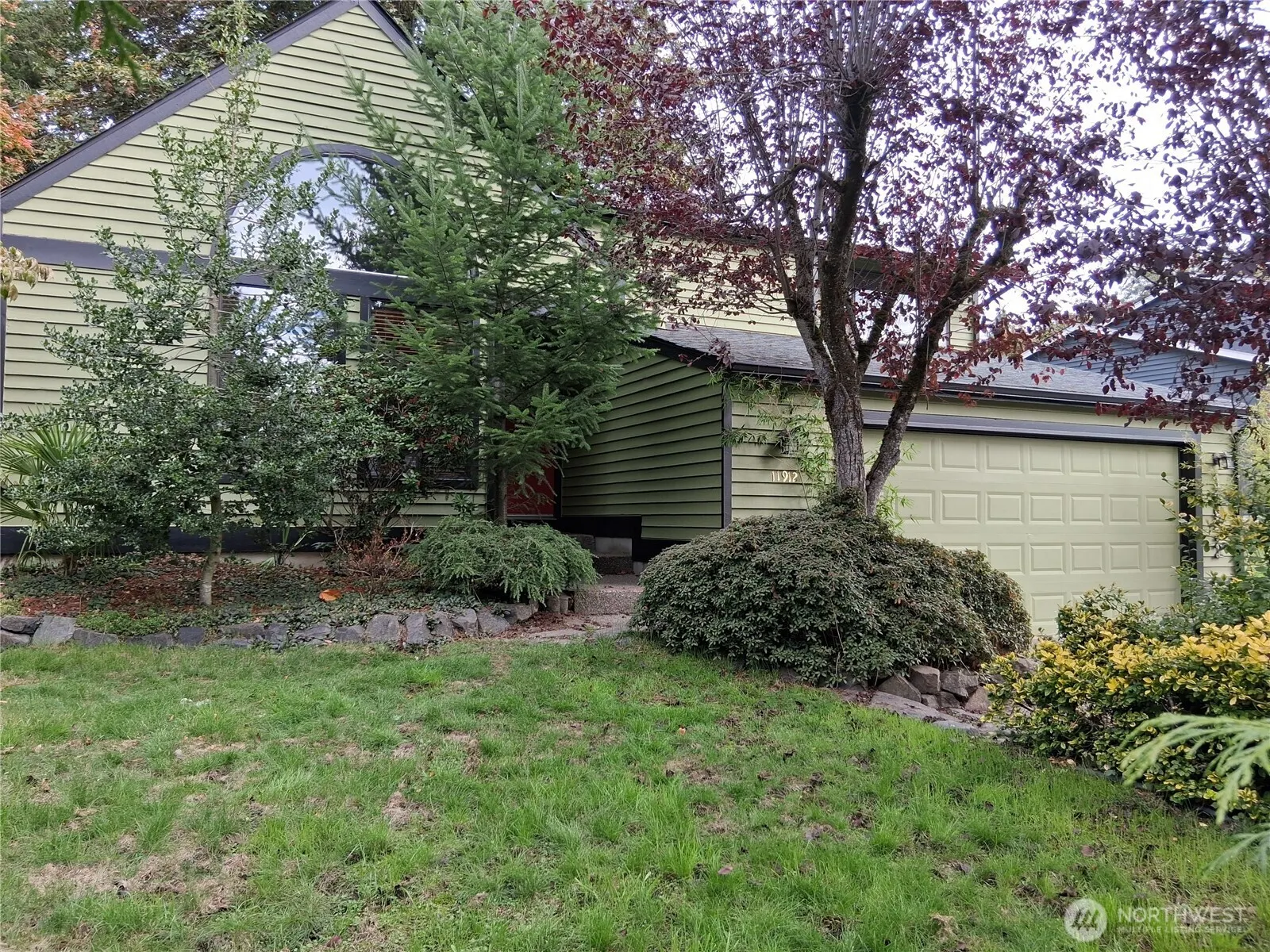 11912 SE 211th Place , Kent, WA 98031