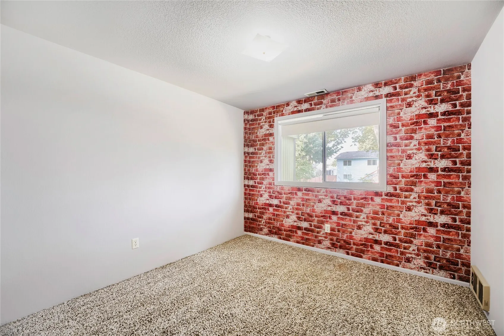 11912 SE 211th Place , Kent, WA 98031