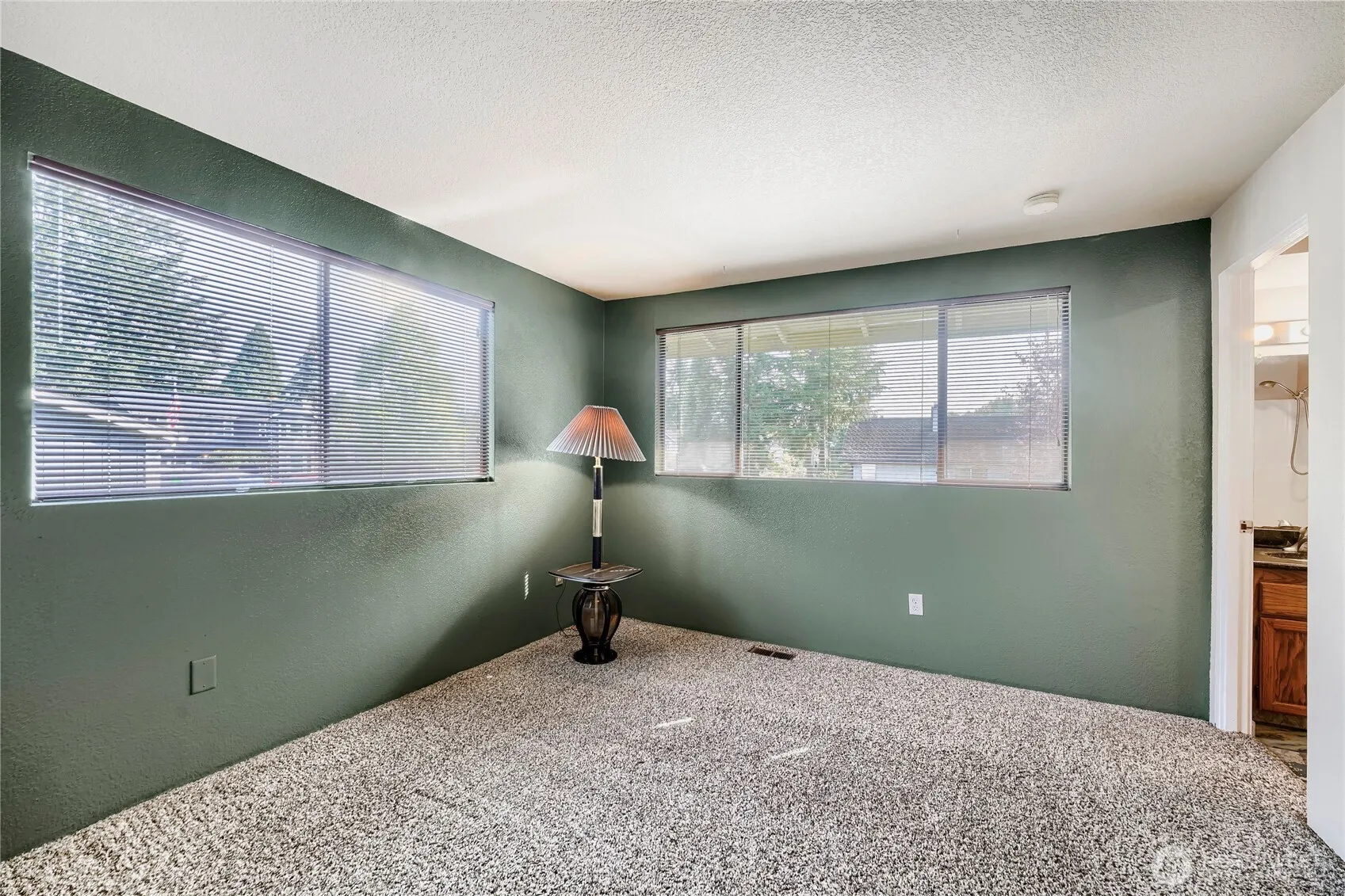 11912 SE 211th Place , Kent, WA 98031