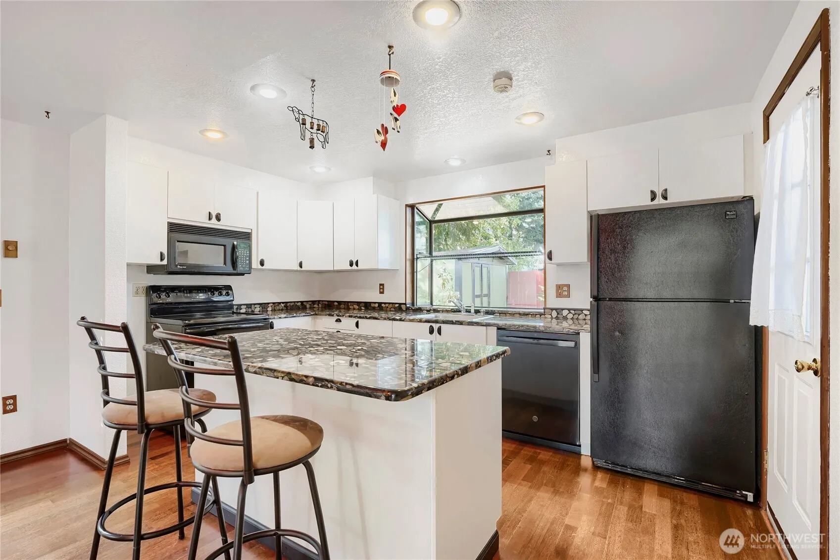 11912 SE 211th Place , Kent, WA 98031