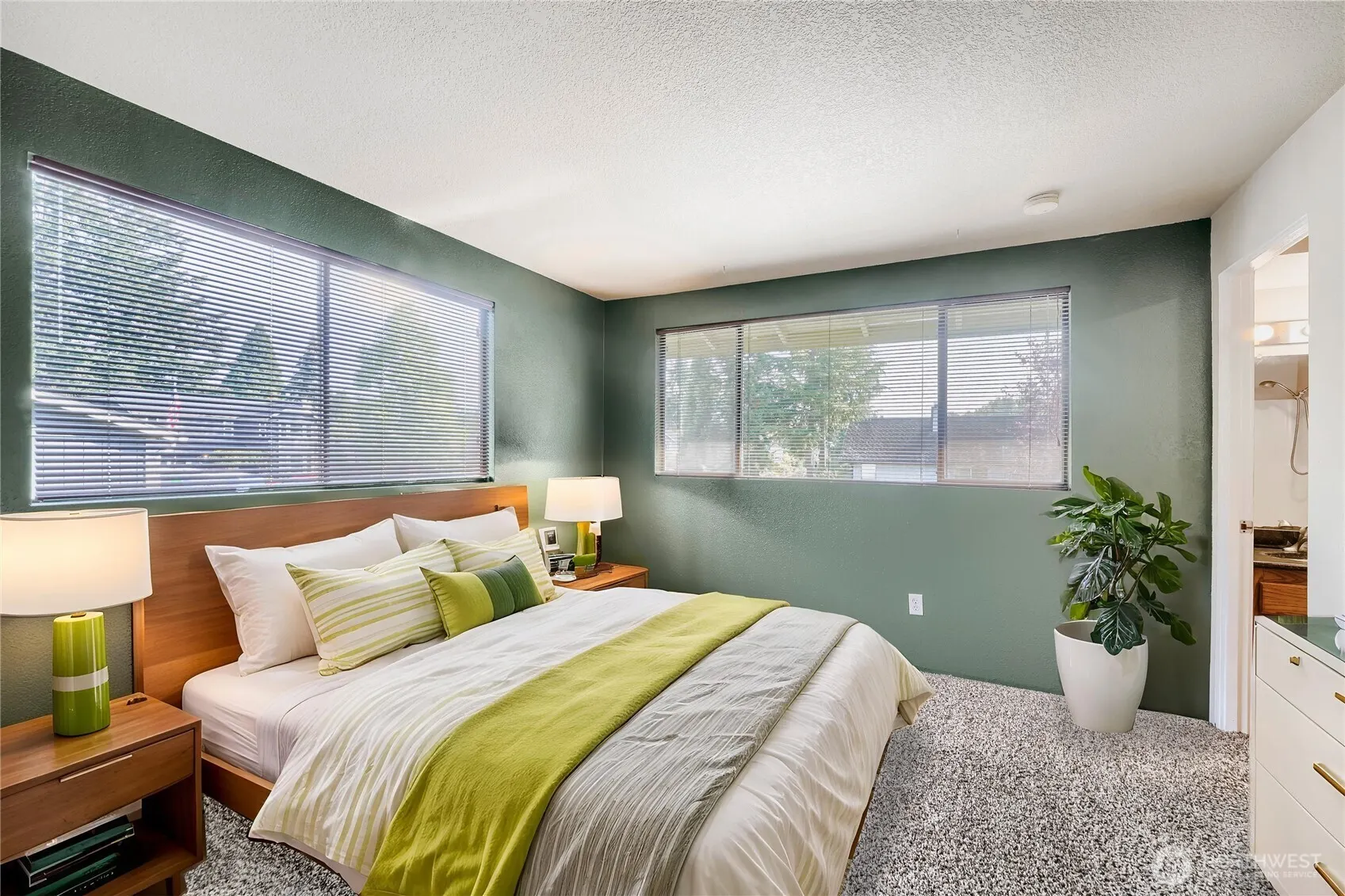11912 SE 211th Place , Kent, WA 98031