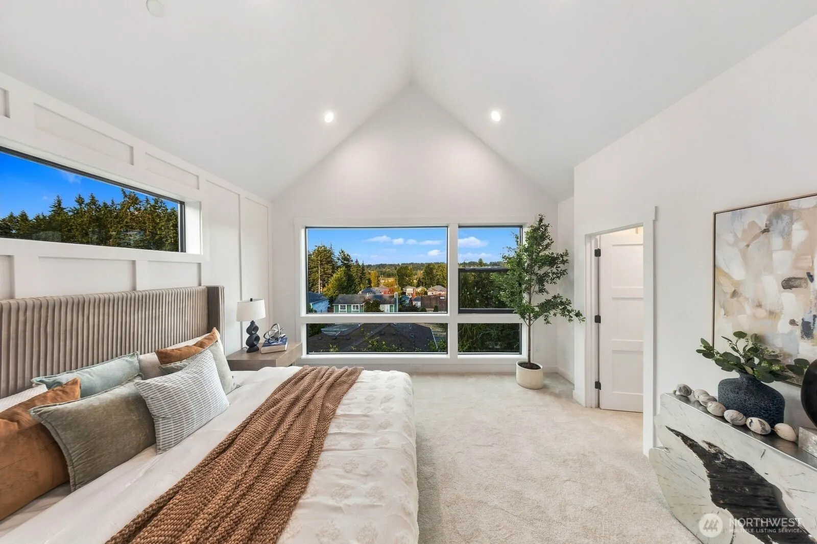 932 Duchess Road #B-1, Bothell, WA 98012