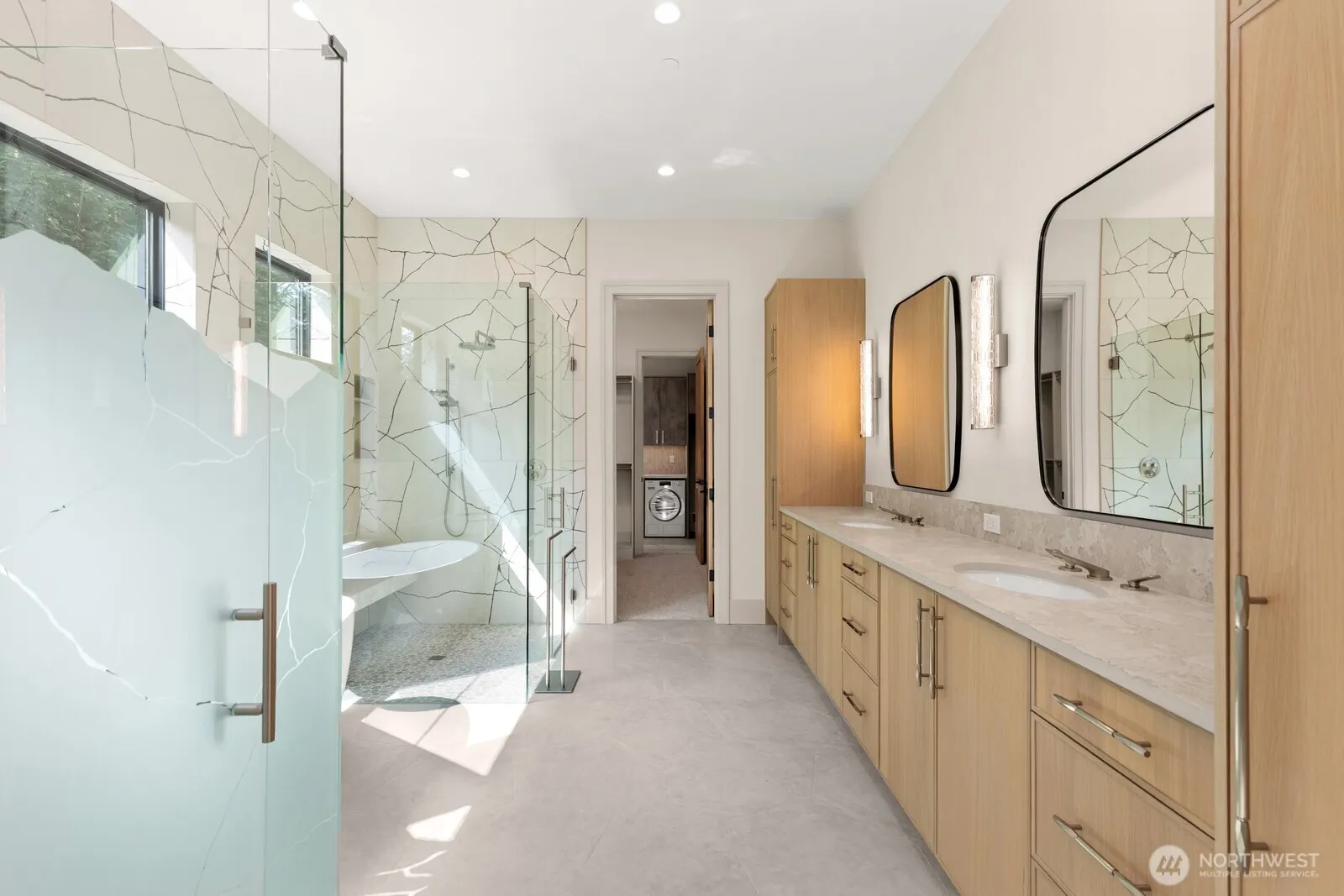 8333 NE Juanita Drive , Kirkland, WA 98034
