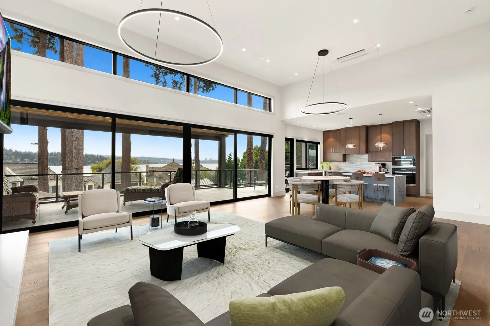 8333 NE Juanita Drive , Kirkland, WA 98034
