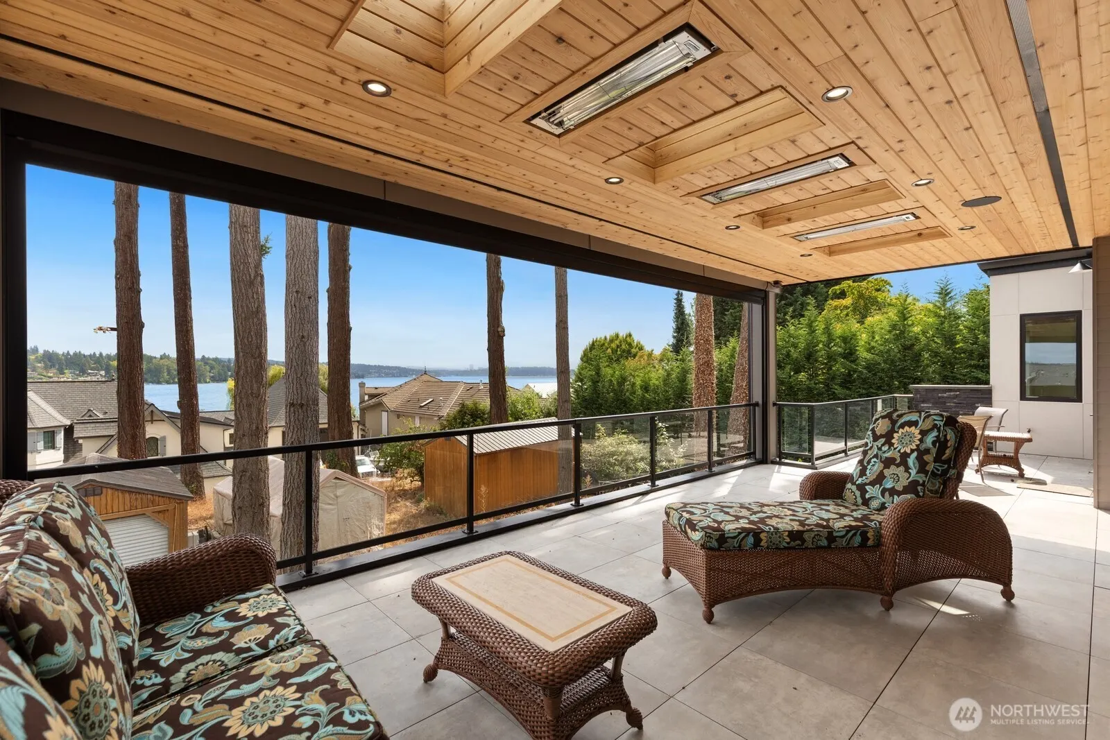 8333 NE Juanita Drive , Kirkland, WA 98034
