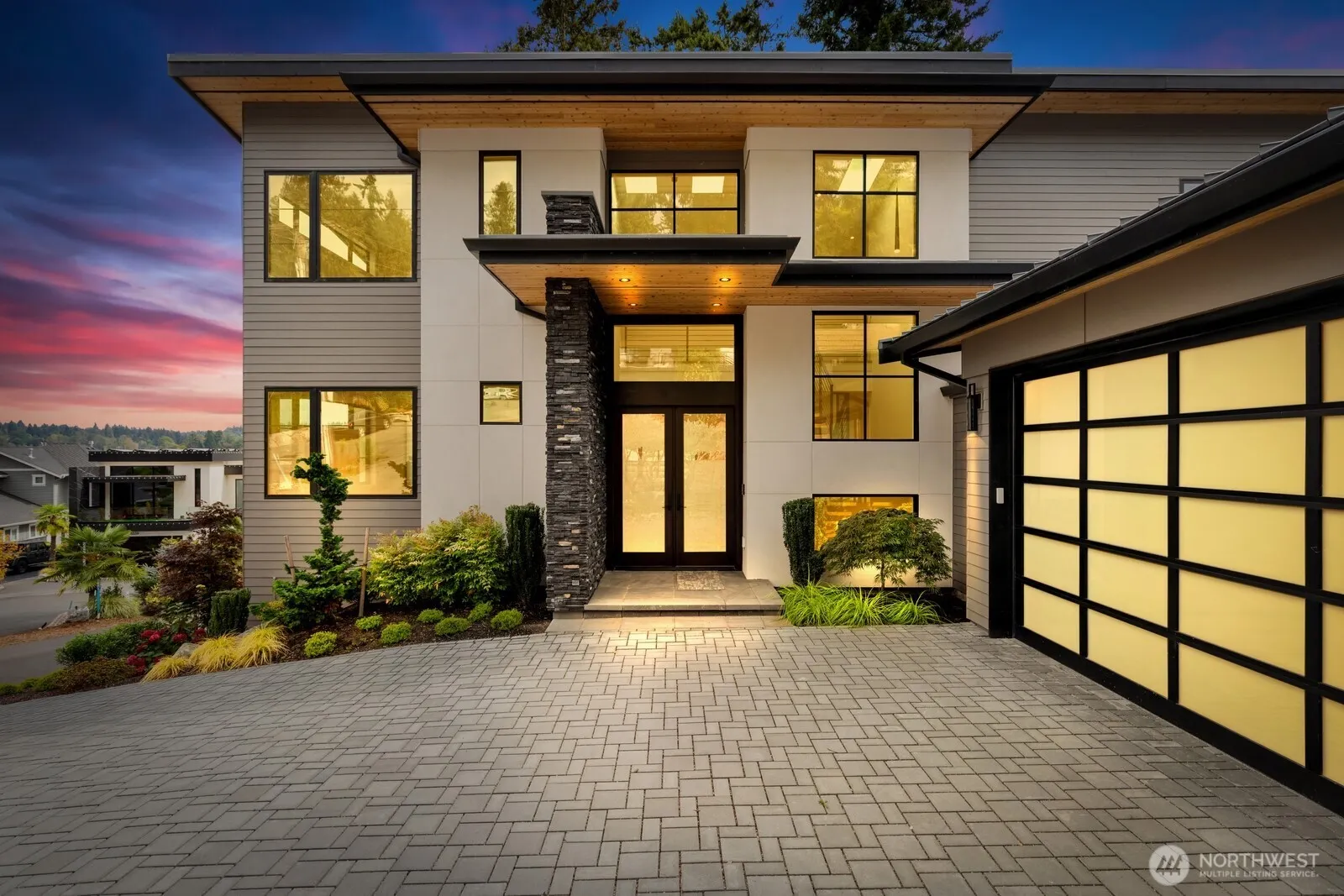 8333 NE Juanita Drive , Kirkland, WA 98034