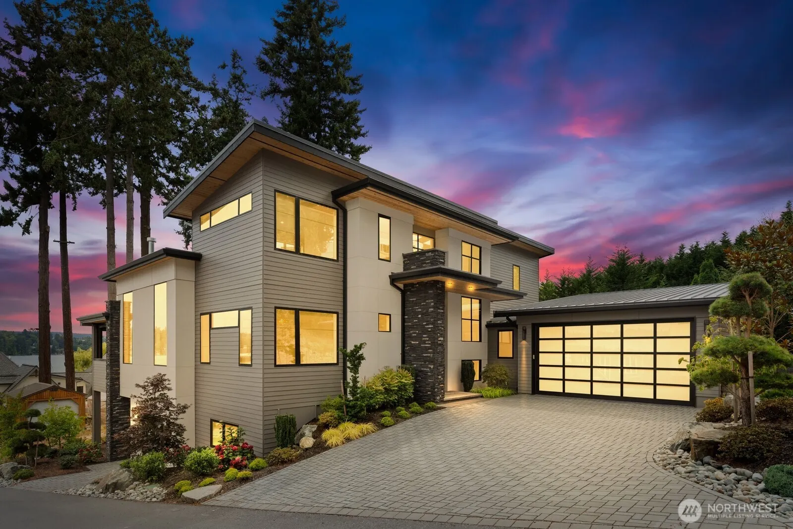 8333 NE Juanita Drive , Kirkland, WA 98034