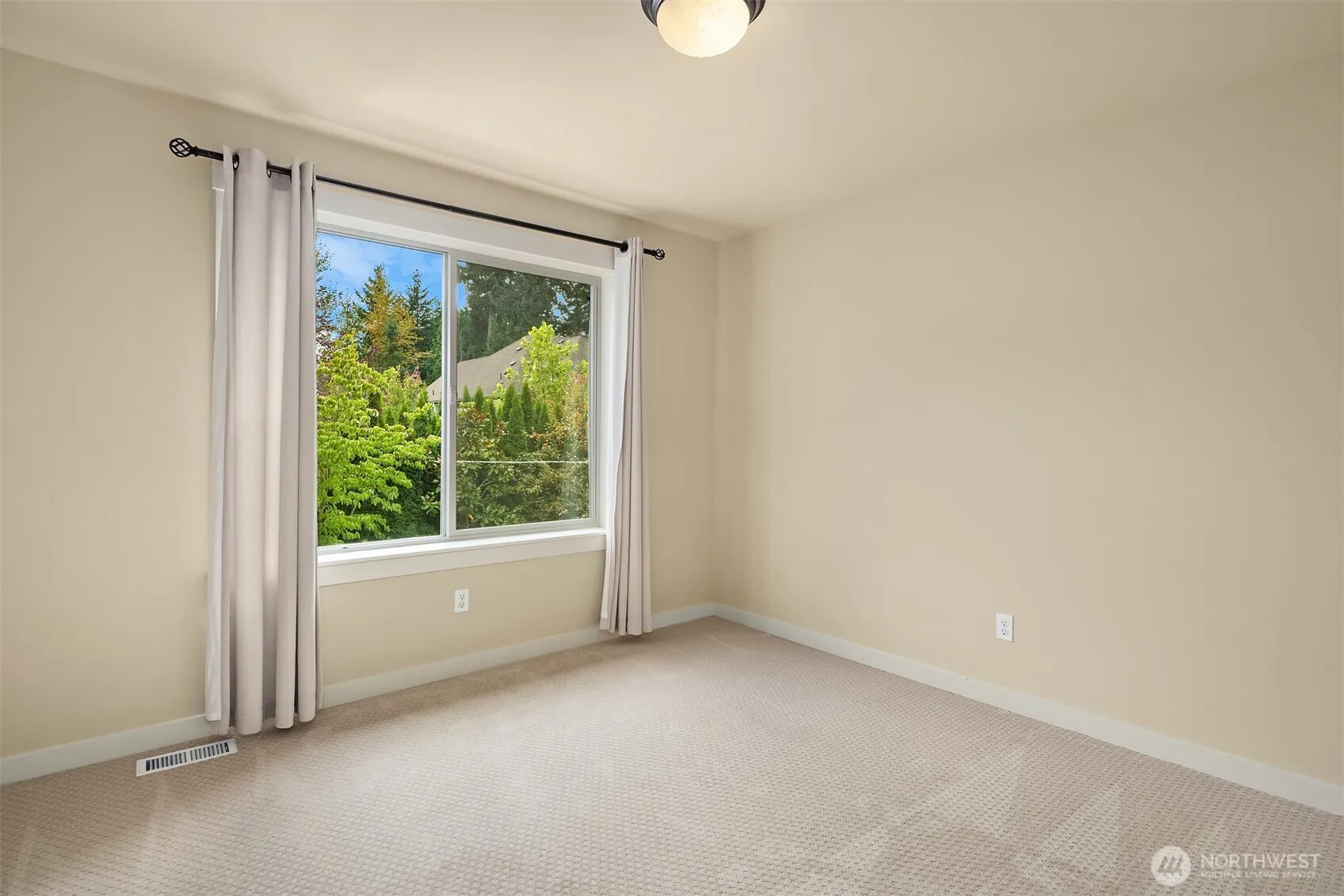 25831 SE 30th Street , Sammamish, WA 98075