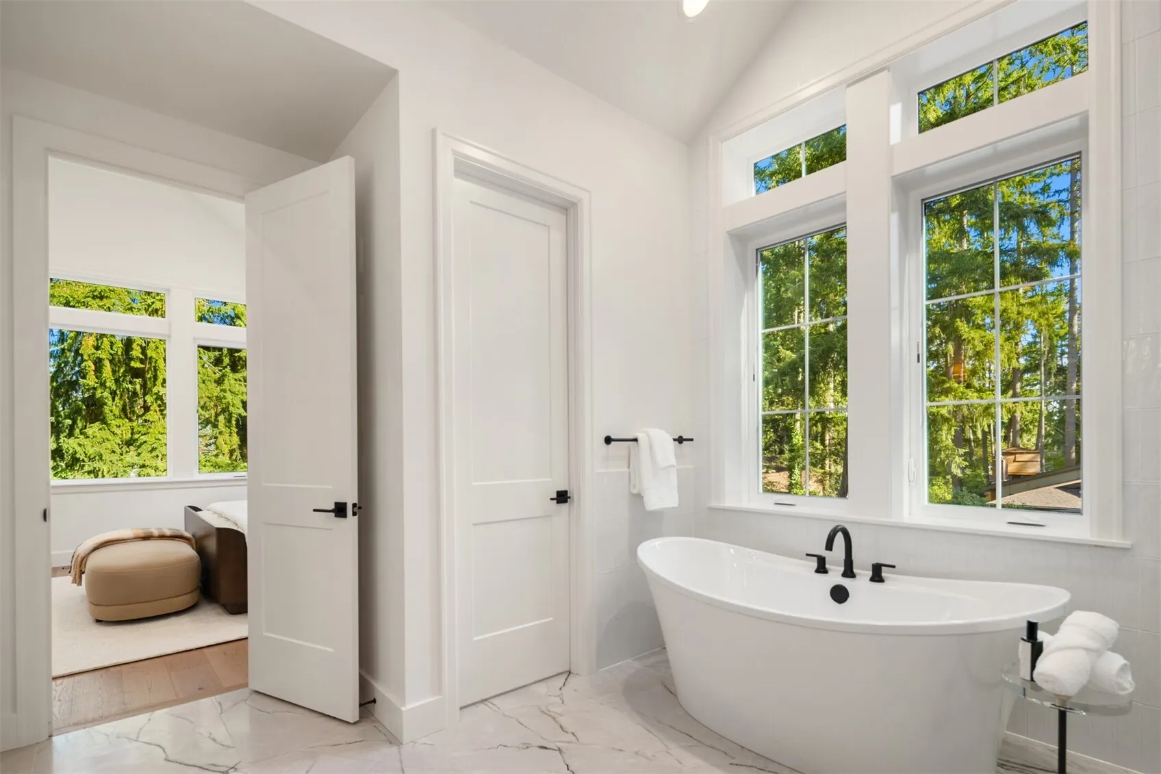 16422 NE 29th Street , Bellevue, WA 98008