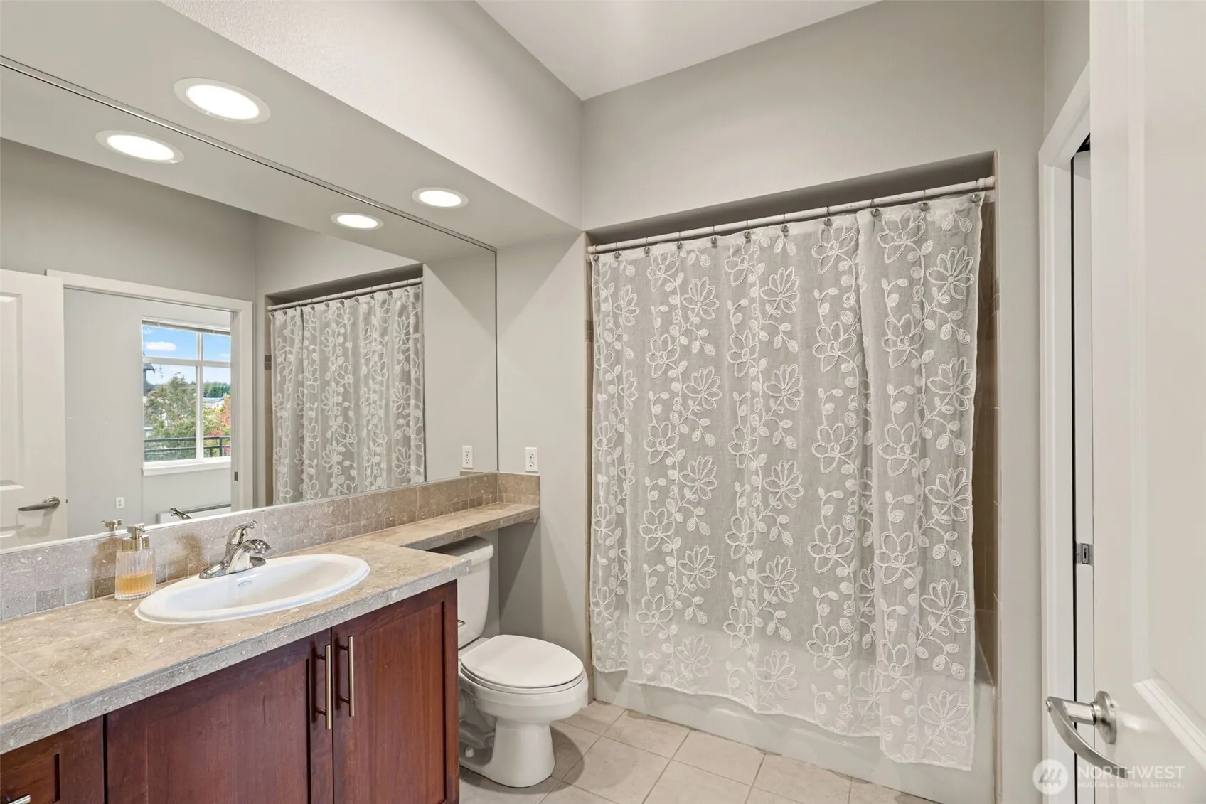 211 Kirkland Avenue #515, Kirkland, WA 98033