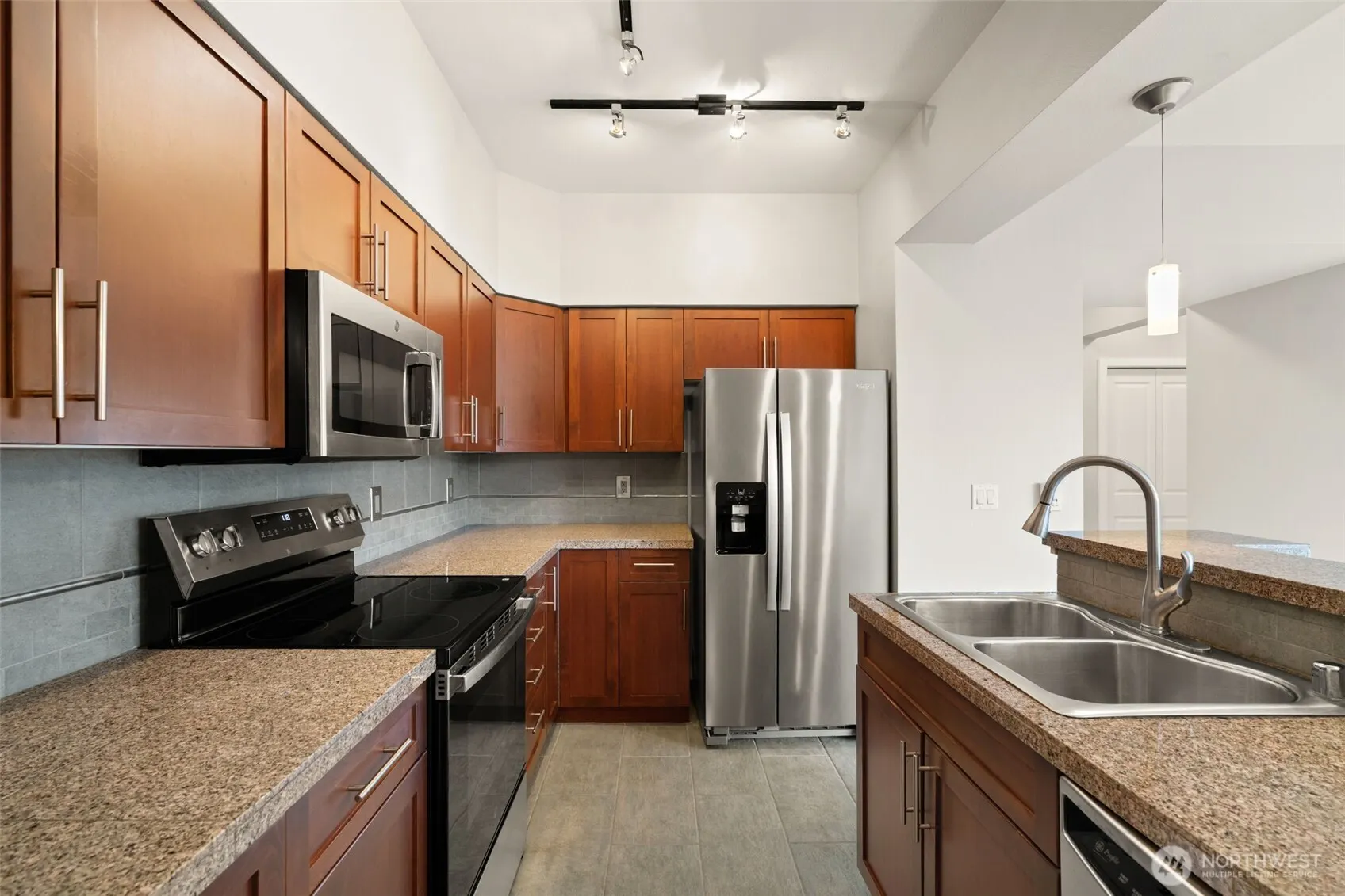 211 Kirkland Avenue #515, Kirkland, WA 98033