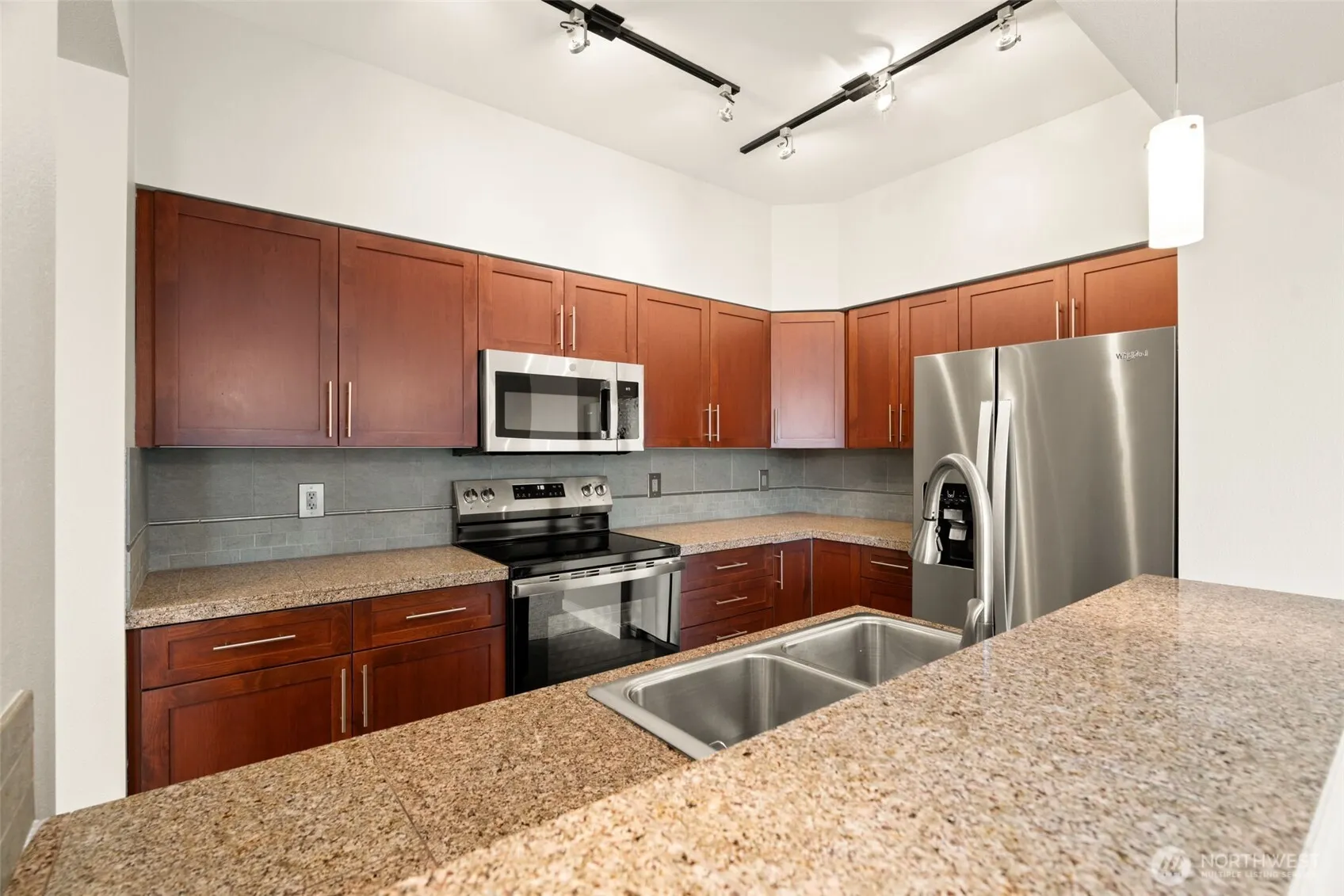 211 Kirkland Avenue #515, Kirkland, WA 98033