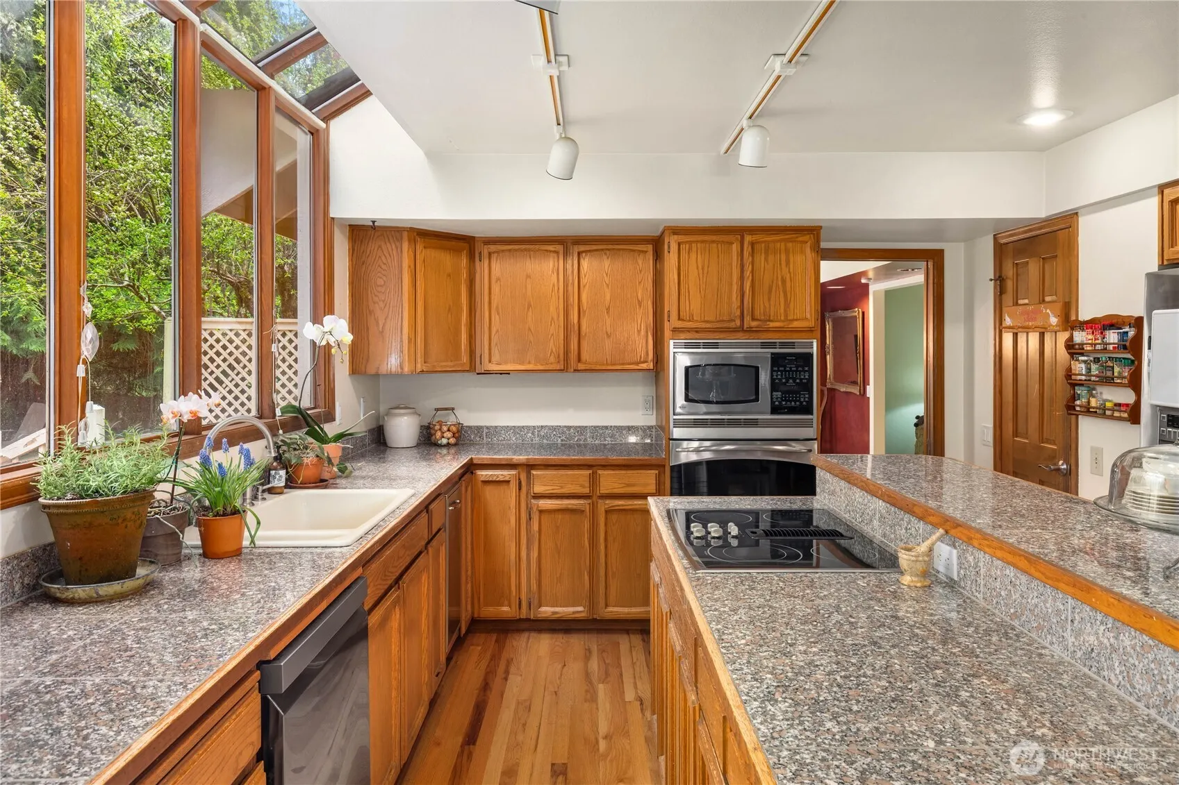 17248 NE 125th Street , Redmond, WA 98052