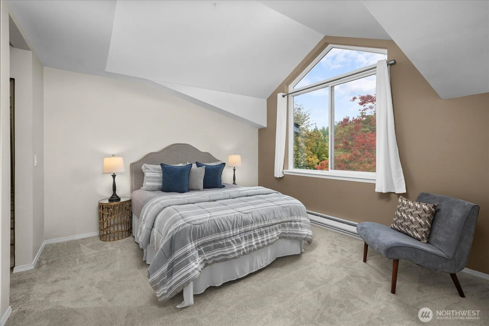 15917 Waynita Way NE #E202, Bothell, WA 98011-7440