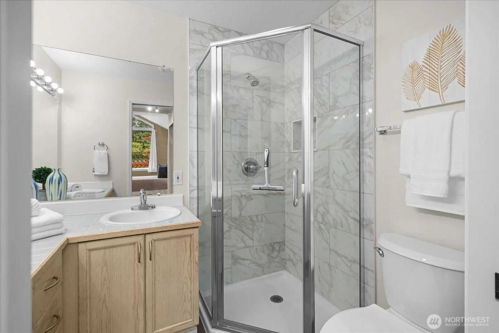 15917 Waynita Way NE #E202, Bothell, WA 98011-7440