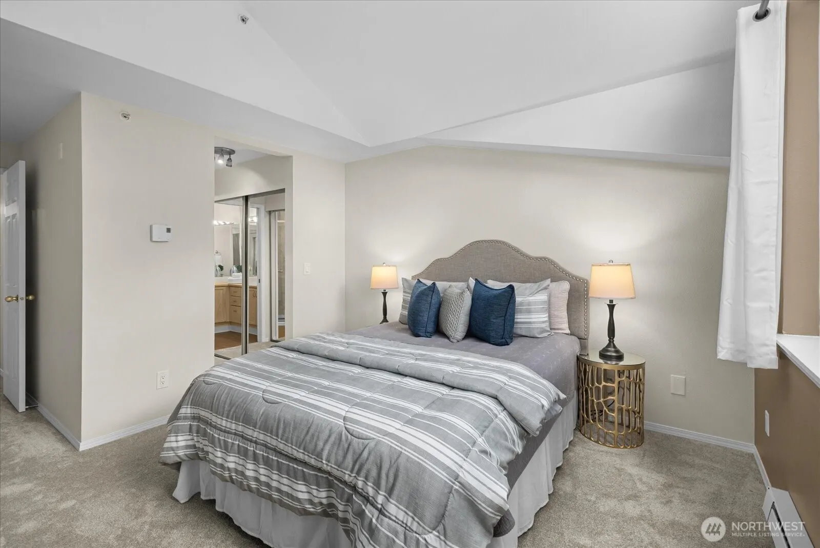 15917 Waynita Way NE #E202, Bothell, WA 98011-7440