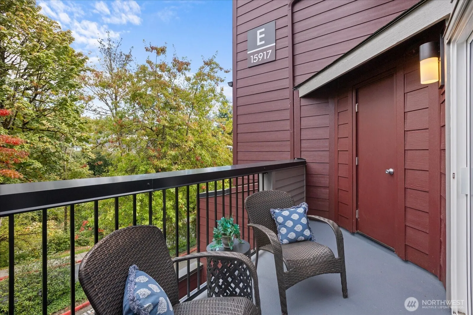 15917 Waynita Way NE #E202, Bothell, WA 98011-7440