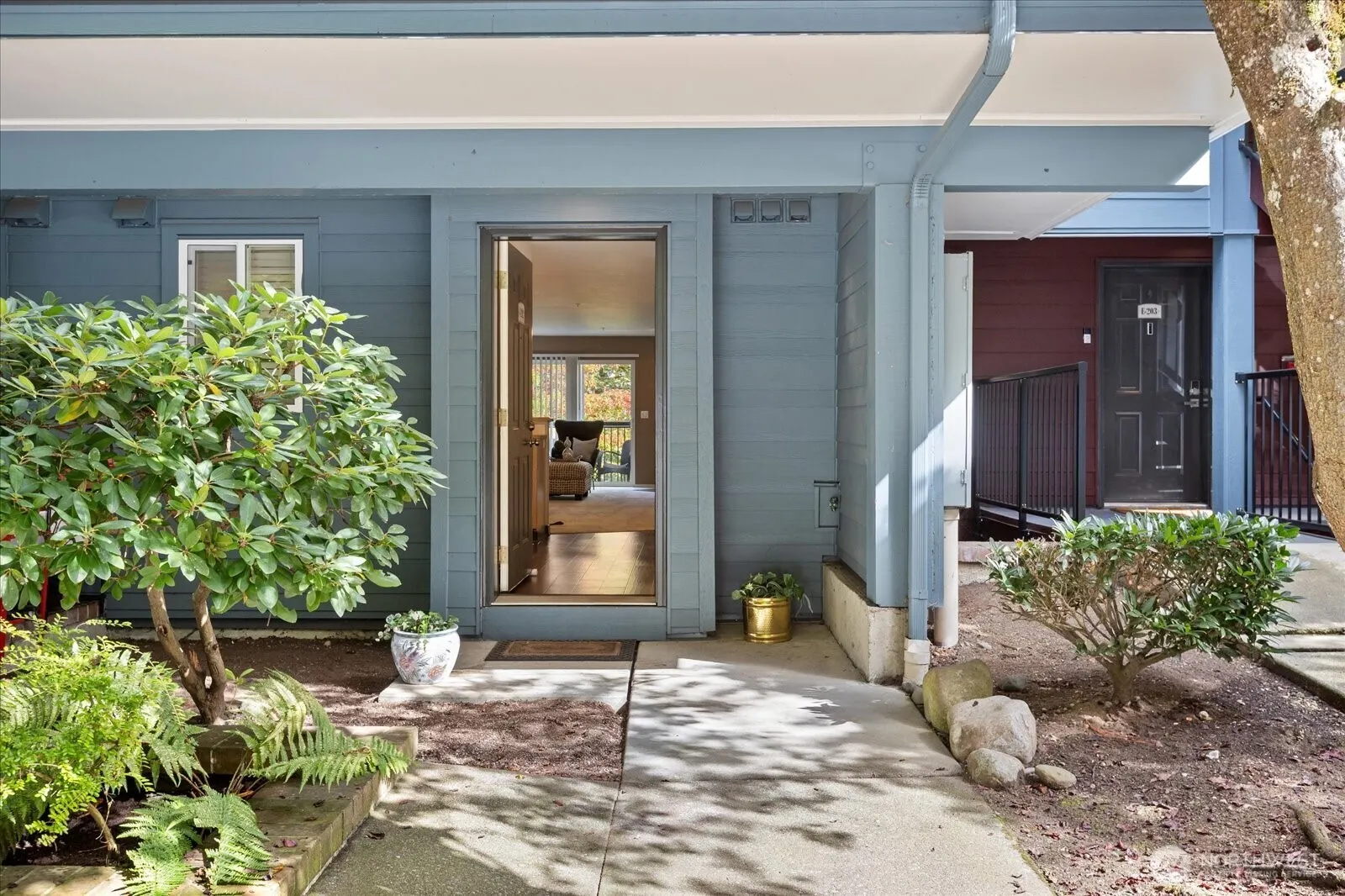 15917 Waynita Way NE #E202, Bothell, WA 98011-7440