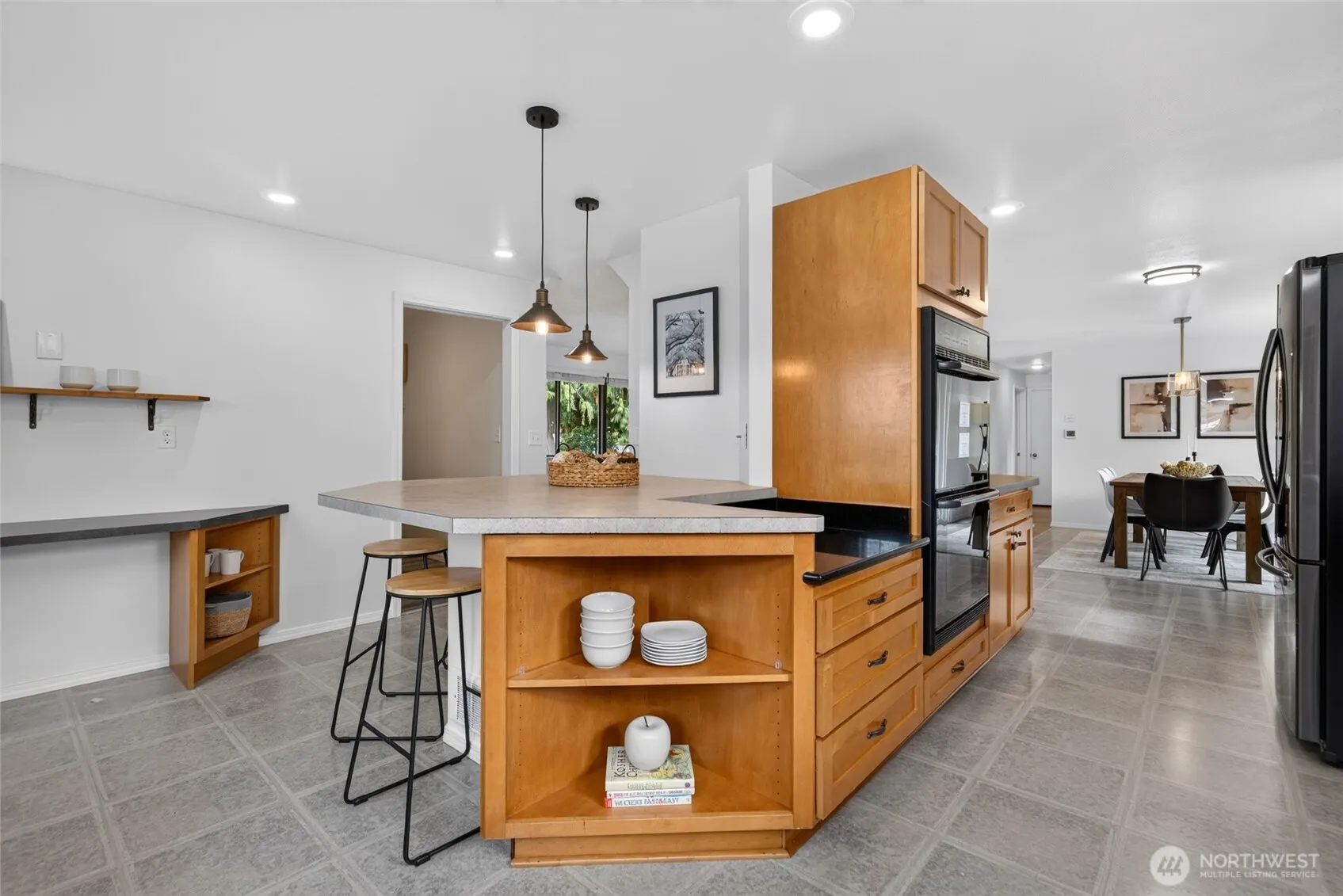 2516 202nd Place SW, Lynnwood, WA 98036-9803