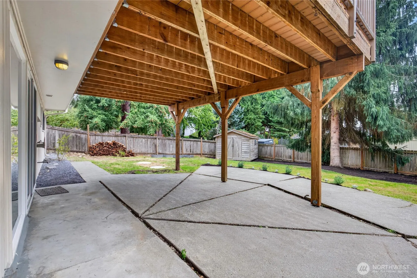 2516 202nd Place SW, Lynnwood, WA 98036-9803