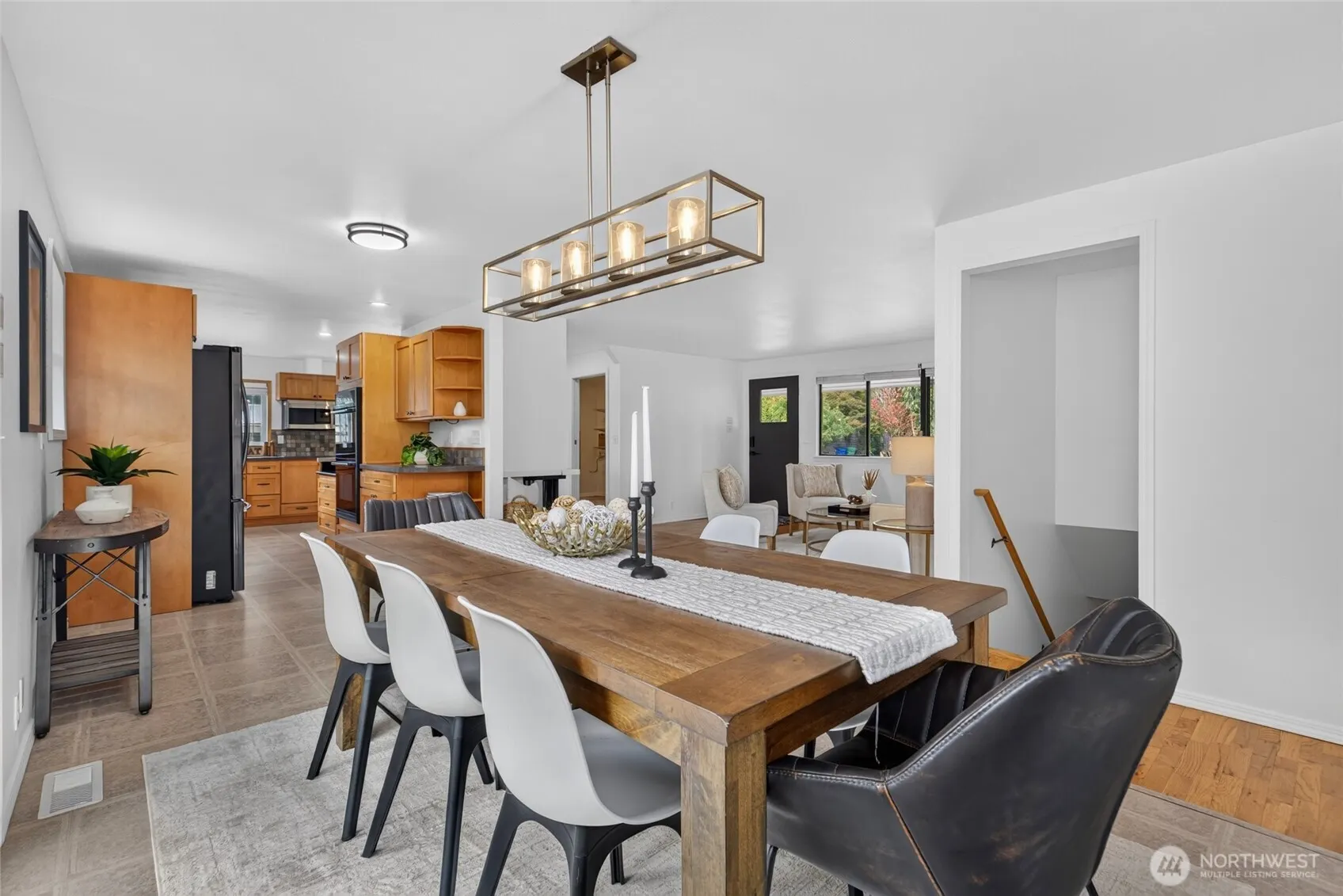 2516 202nd Place SW, Lynnwood, WA 98036-9803