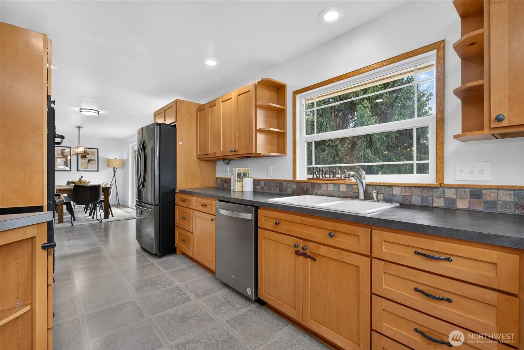 2516 202nd Place SW, Lynnwood, WA 98036-9803