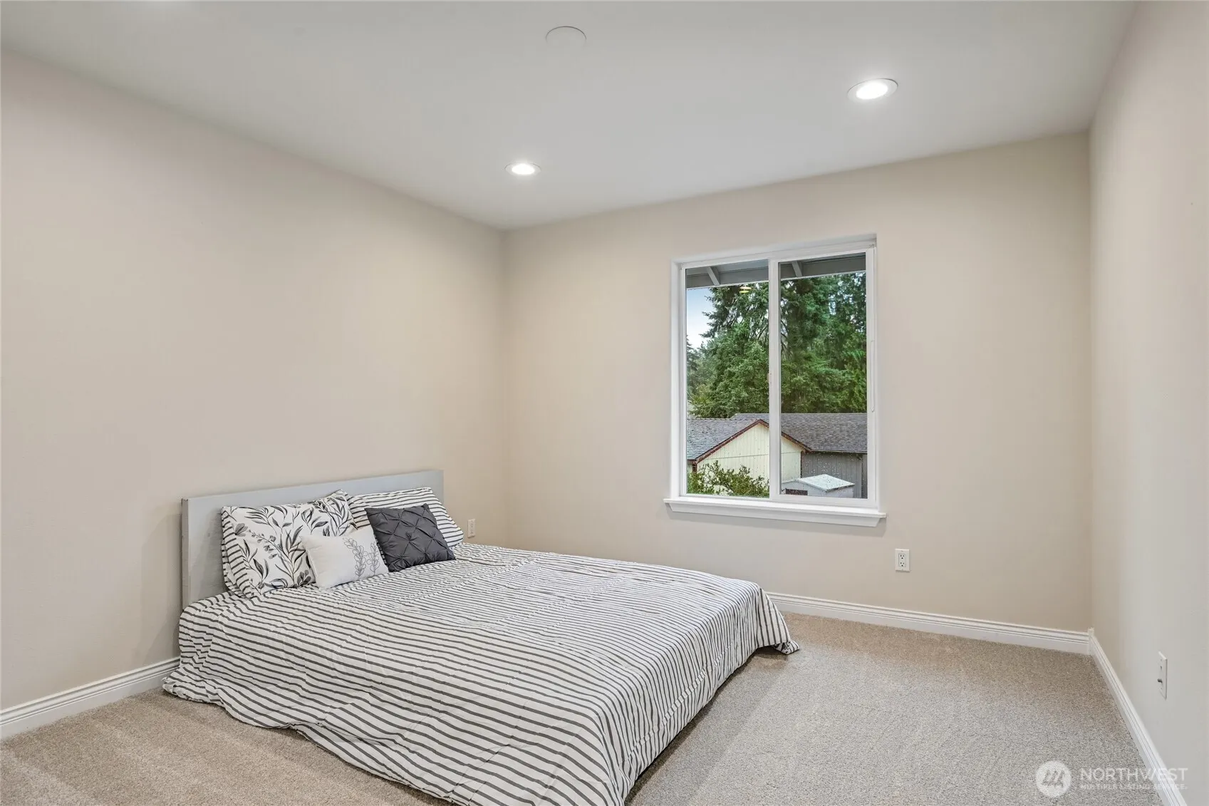 22024 102nd Place SE, Kent, WA 98031