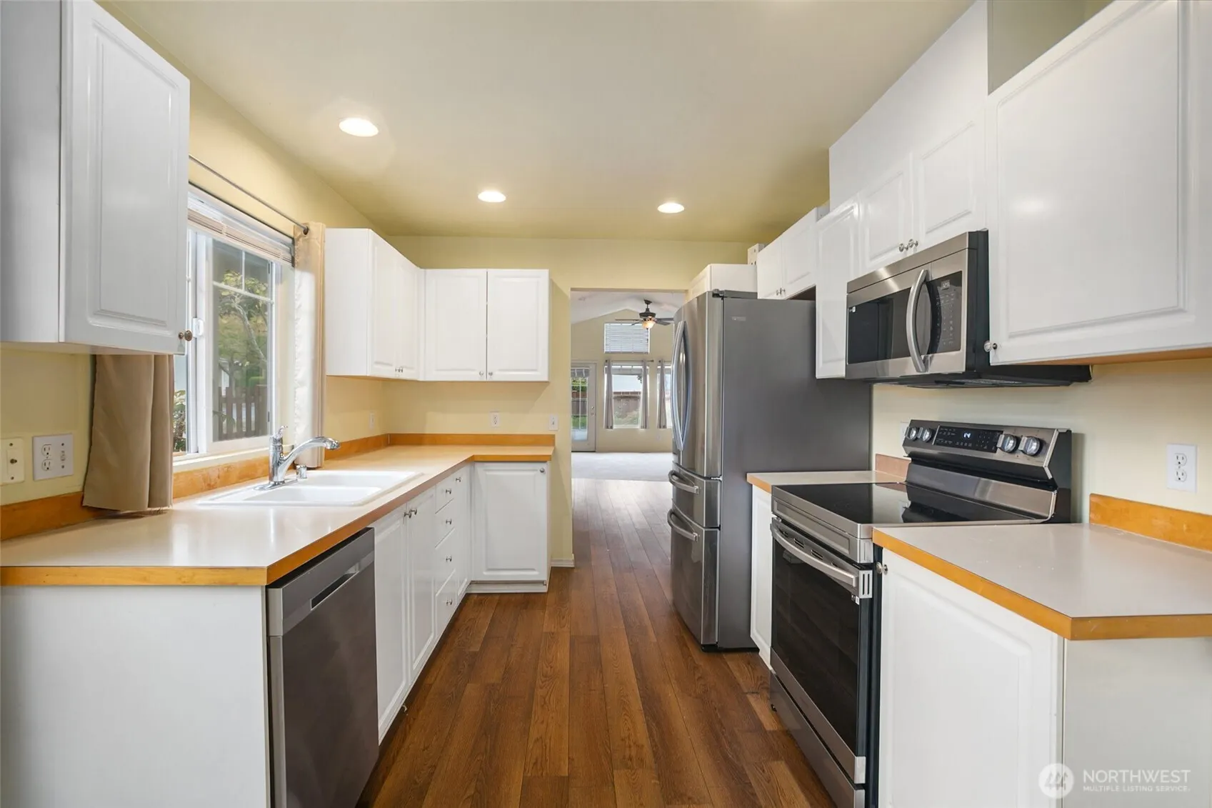 22109 43rd Avenue S, Kent, WA 98032