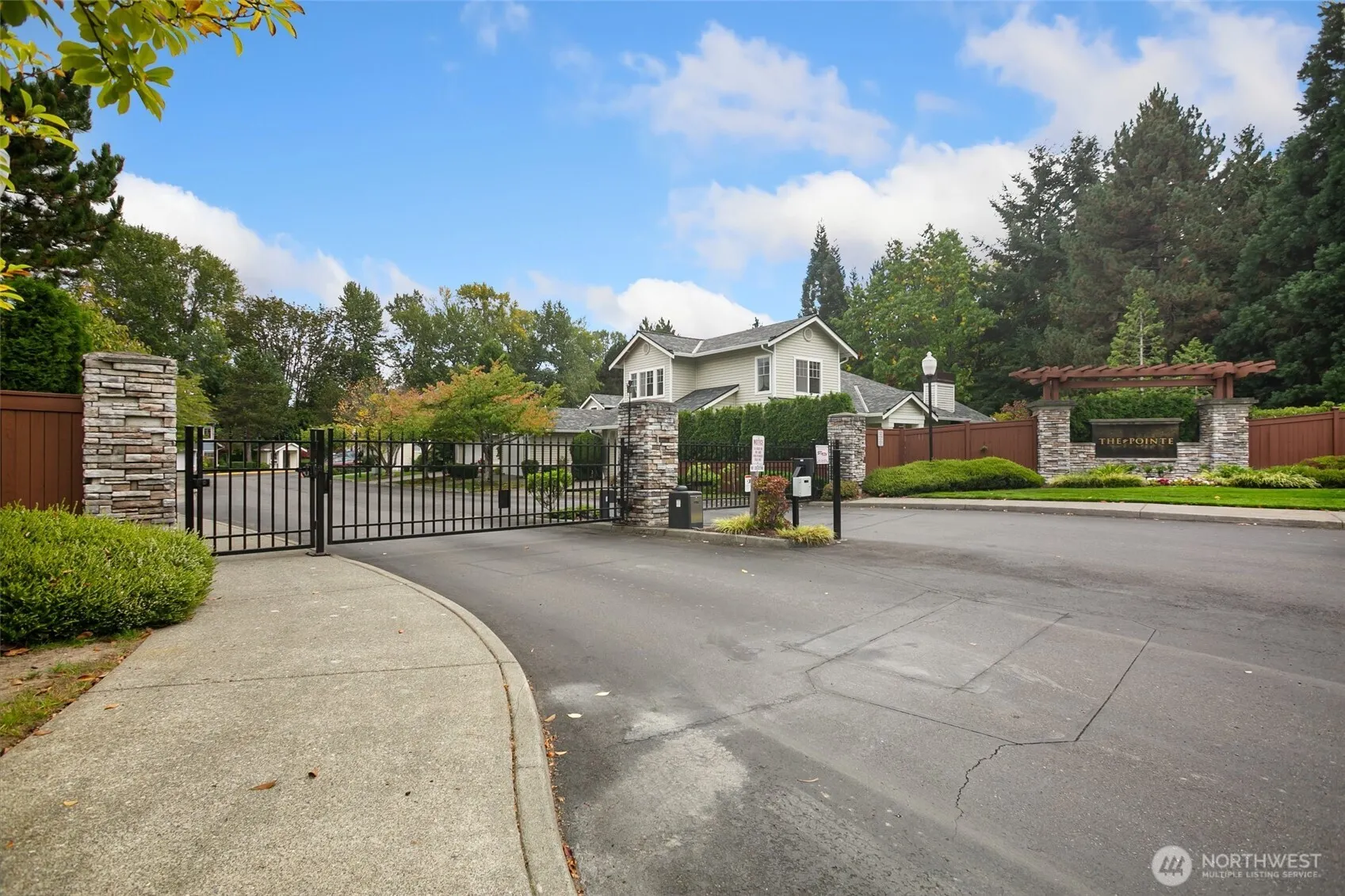 22109 43rd Avenue S, Kent, WA 98032