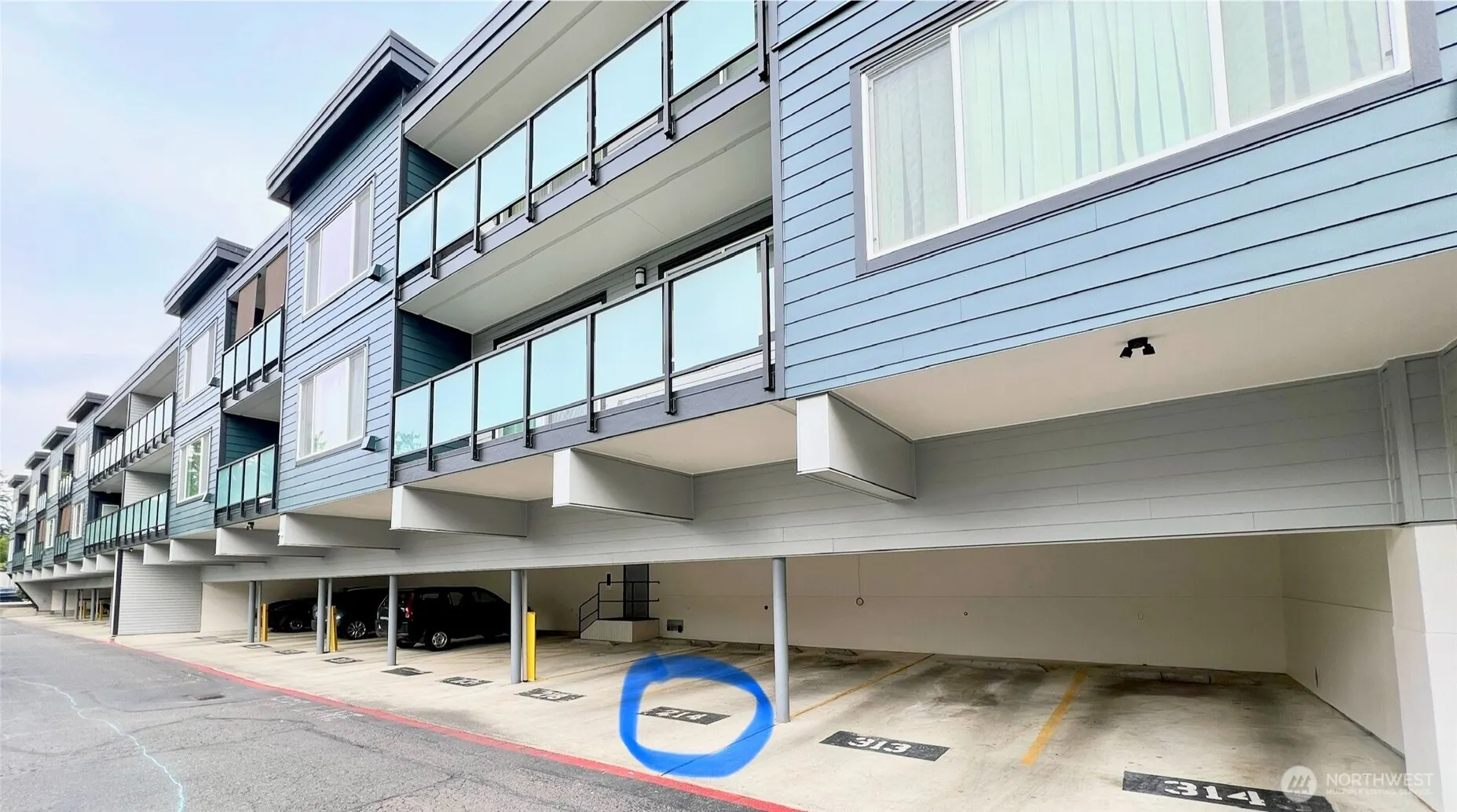 1175 Harrington Place NE #214, Renton, WA 98056