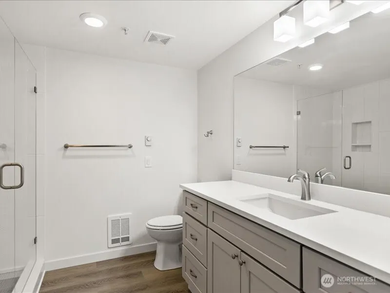4133 224th Lane SE #112, Issaquah, WA 98029