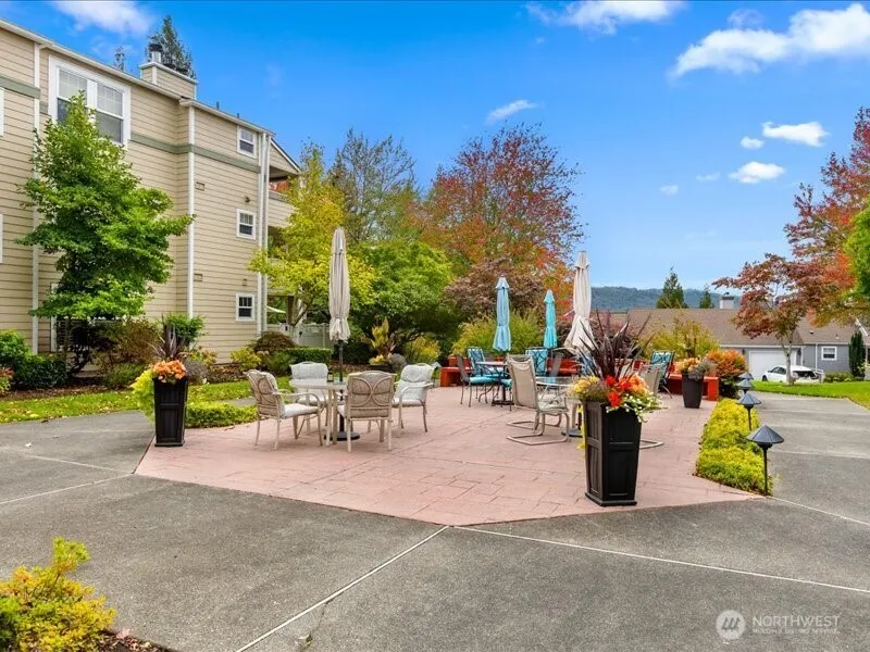 4133 224th Lane SE #112, Issaquah, WA 98029